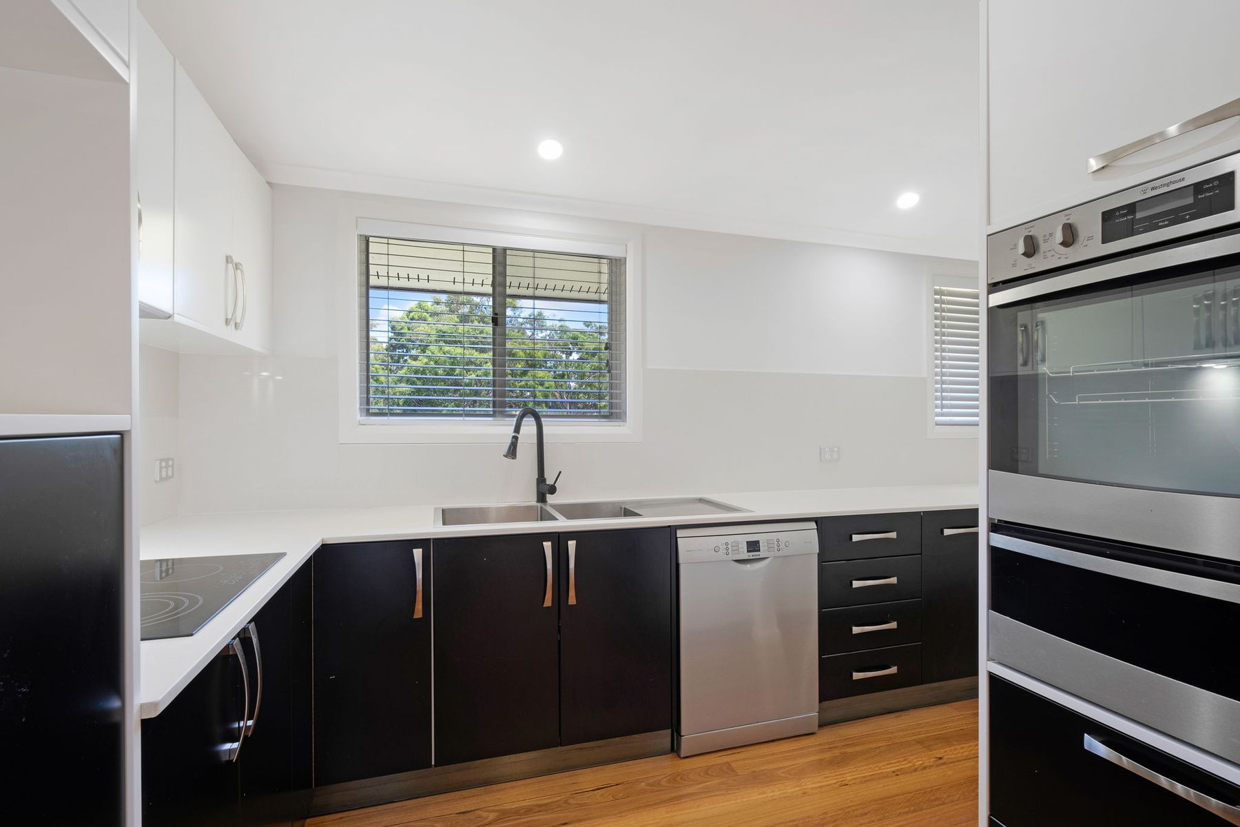 21 Tirabeenba Drive, Bolton Point NSW 2283, Bolton Point - Thumbnail 4