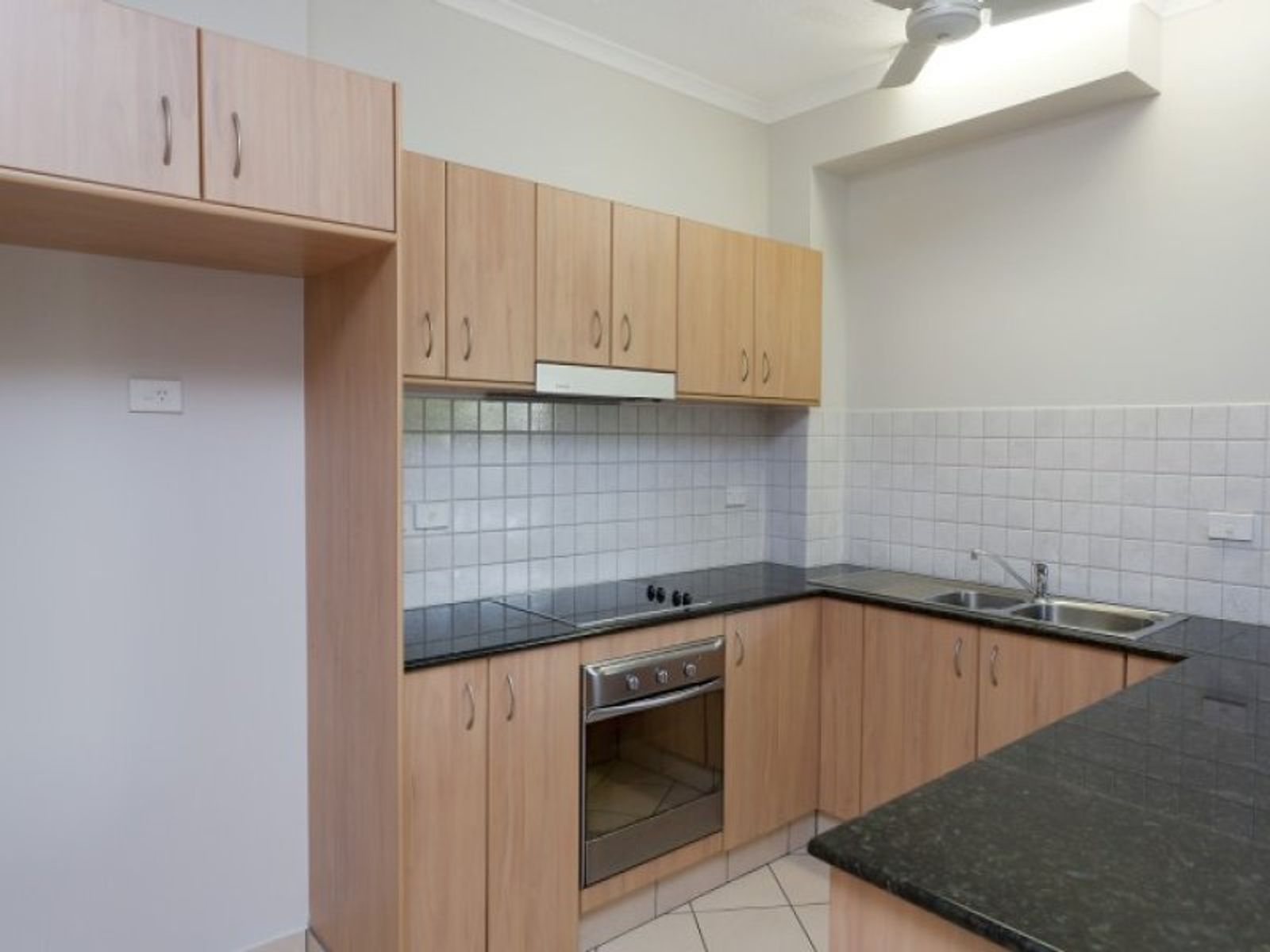 3/82 Woods Street, Darwin City NT 0800, Darwin City - Thumbnail 8