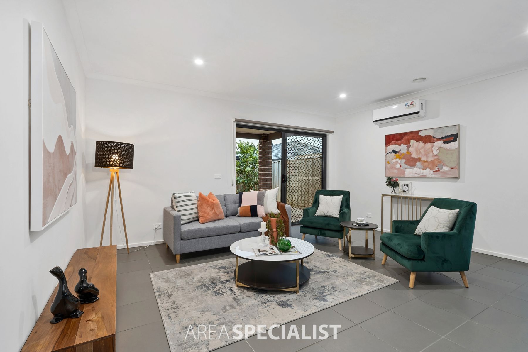 10 Pedro Street, Clyde North, VIC 3978, Clyde North - Thumbnail 3