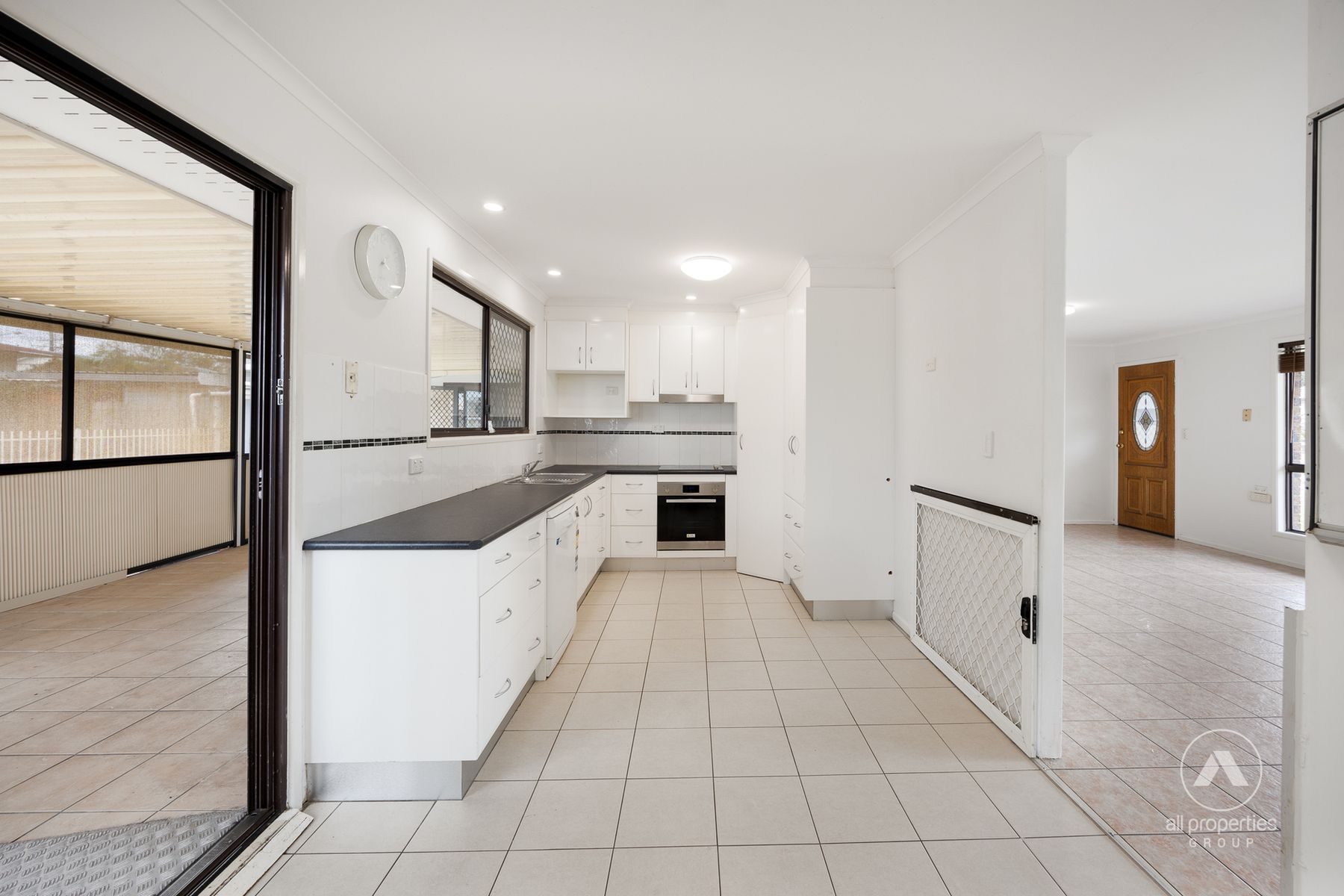 8 Quandong Street, Crestmead QLD 4132, Crestmead - Thumbnail 3