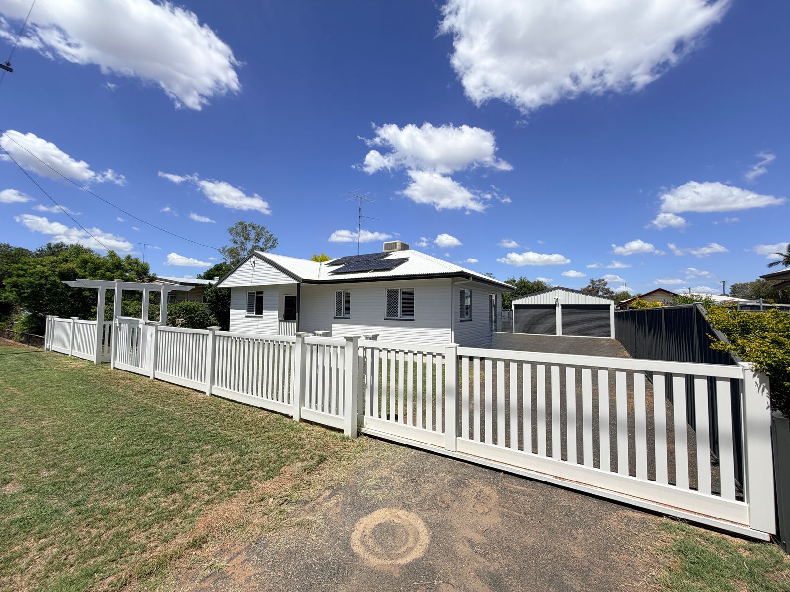 11 Claydon Street, Chinchilla QLD 4413, Chinchilla - Thumbnail 2