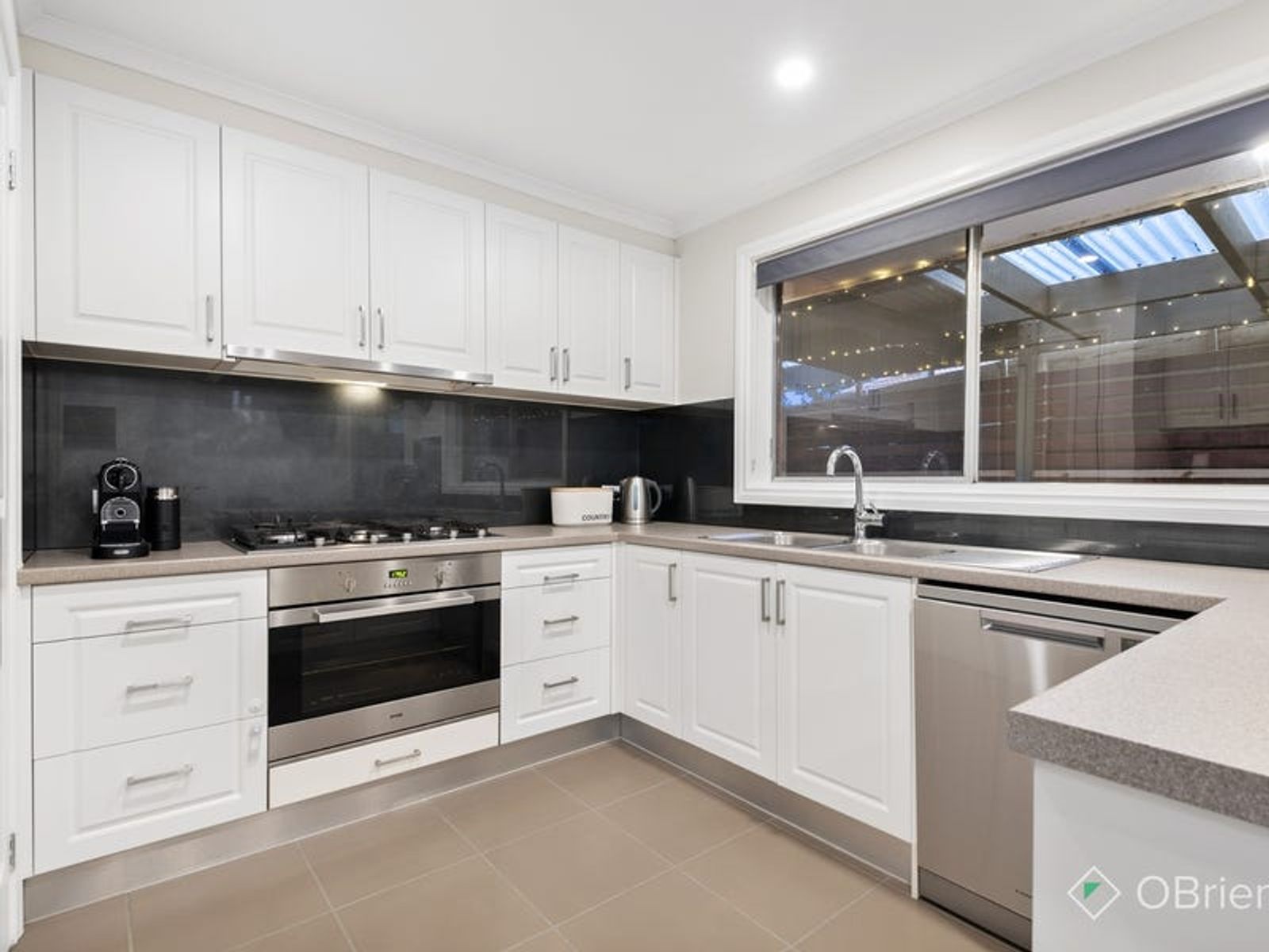 164 James Cook Drive, Endeavour Hills, VIC 3802, Endeavour Hills - Thumbnail 3