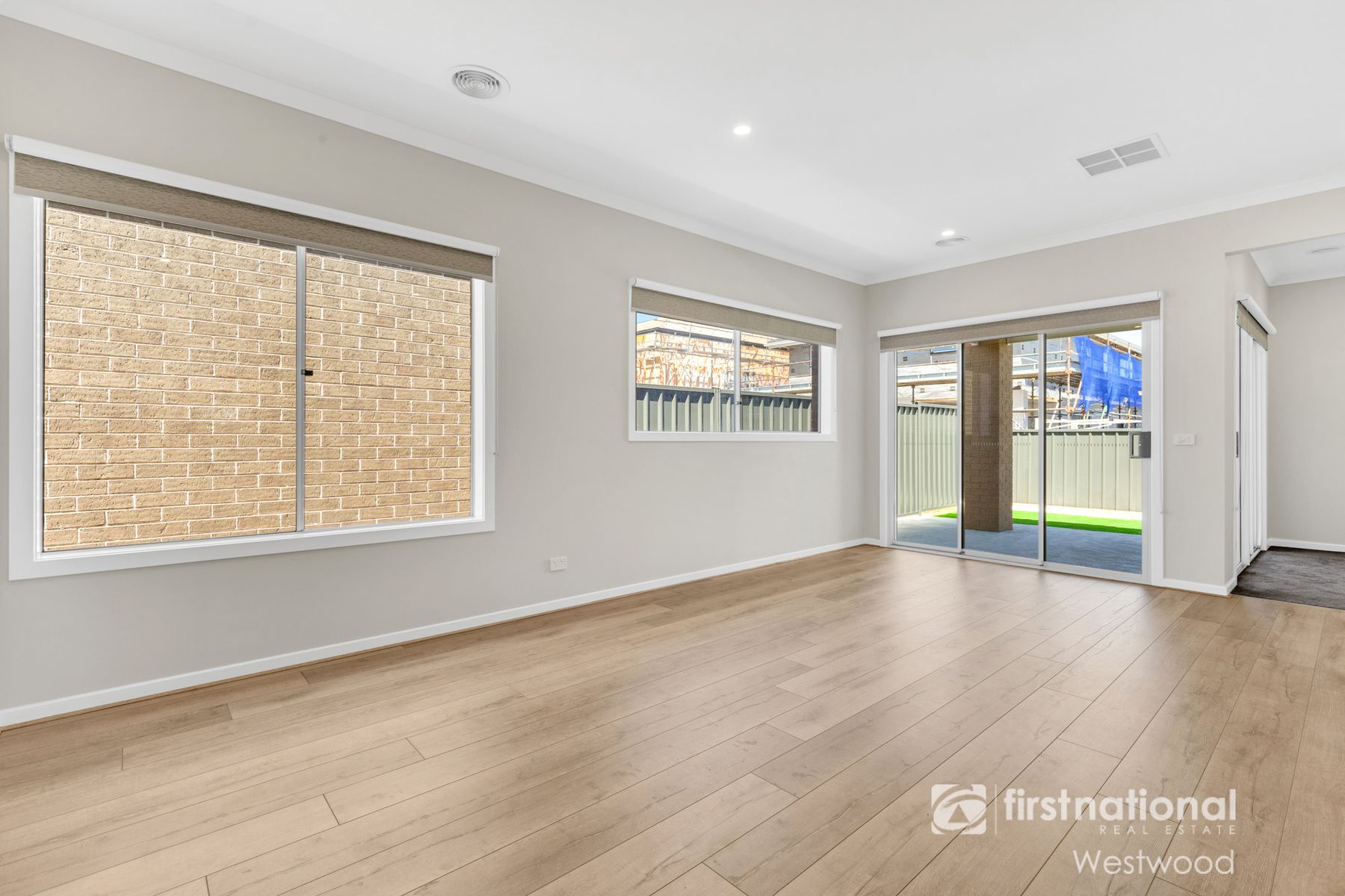 10 Mudlark Road, Tarneit VIC 3029, Tarneit - Thumbnail 4