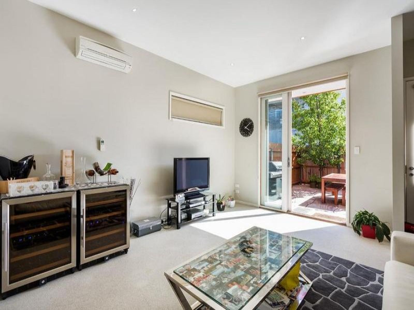 2/17 Winifred Street, Essendon North - Thumbnail 3