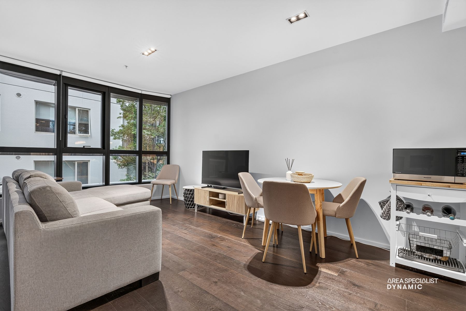 114/20 Queens Road, Melbourne, Melbourne - Thumbnail 2