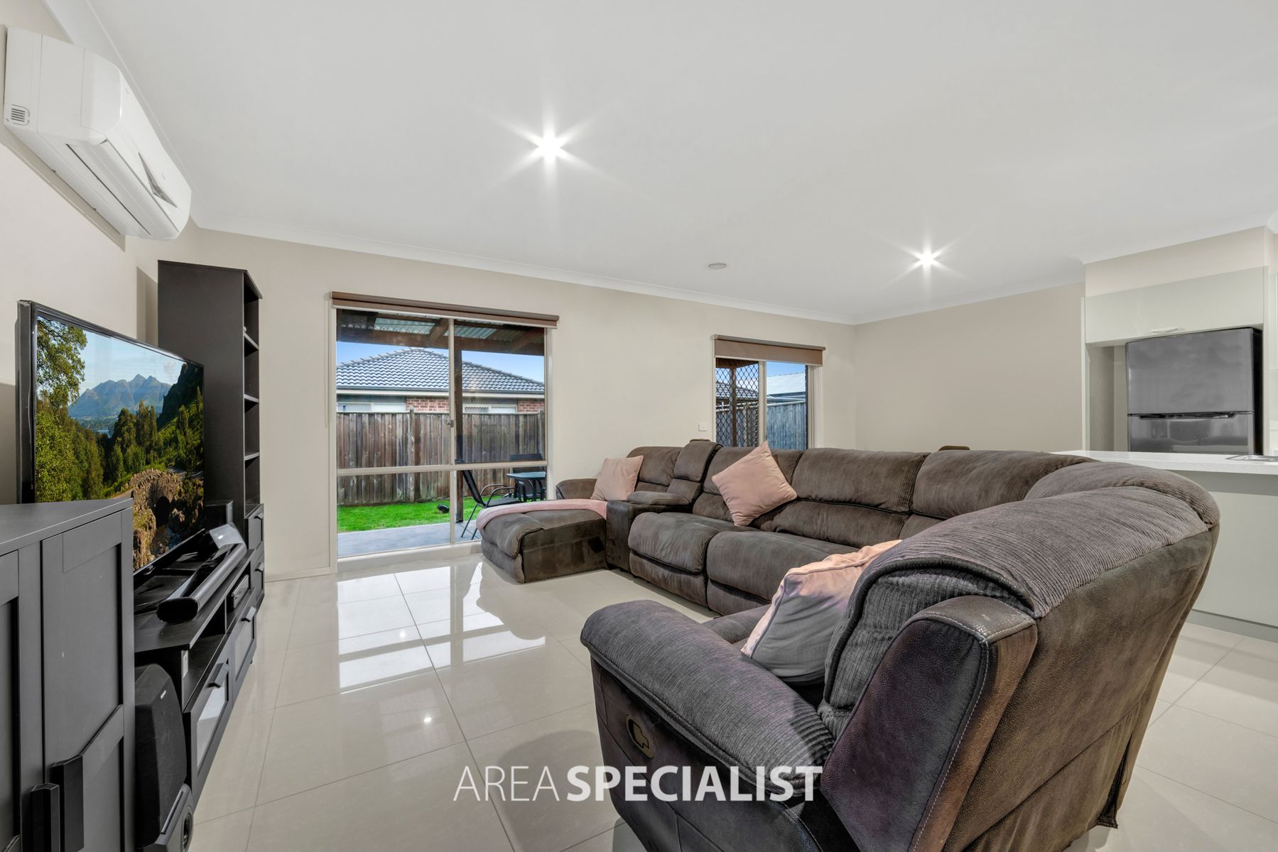 7 Paxford Drive, Cranbourne North, VIC 3977, Cranbourne North - Thumbnail 3