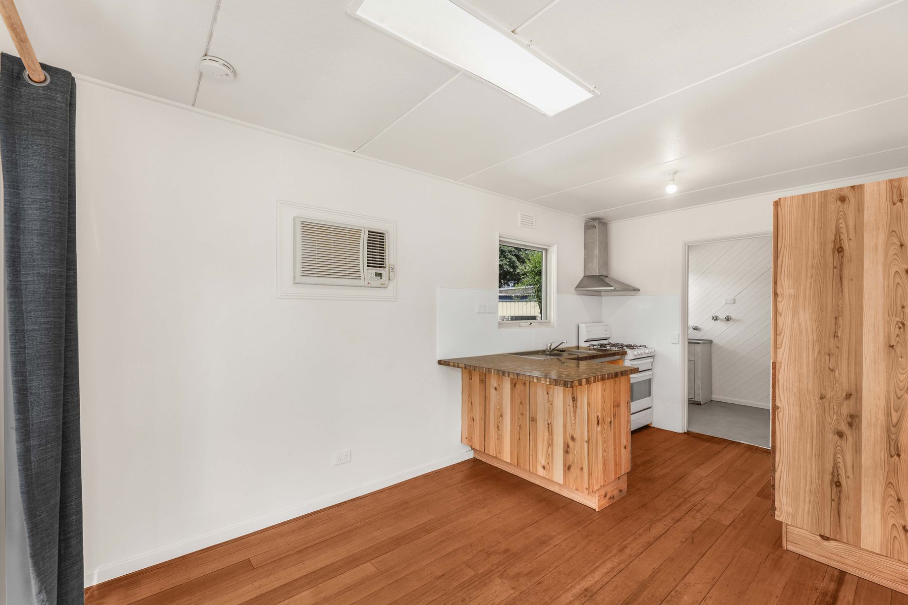 2 Loretto Avenue, Ferntree Gully, VIC 3156, Ferntree Gully - Thumbnail 6