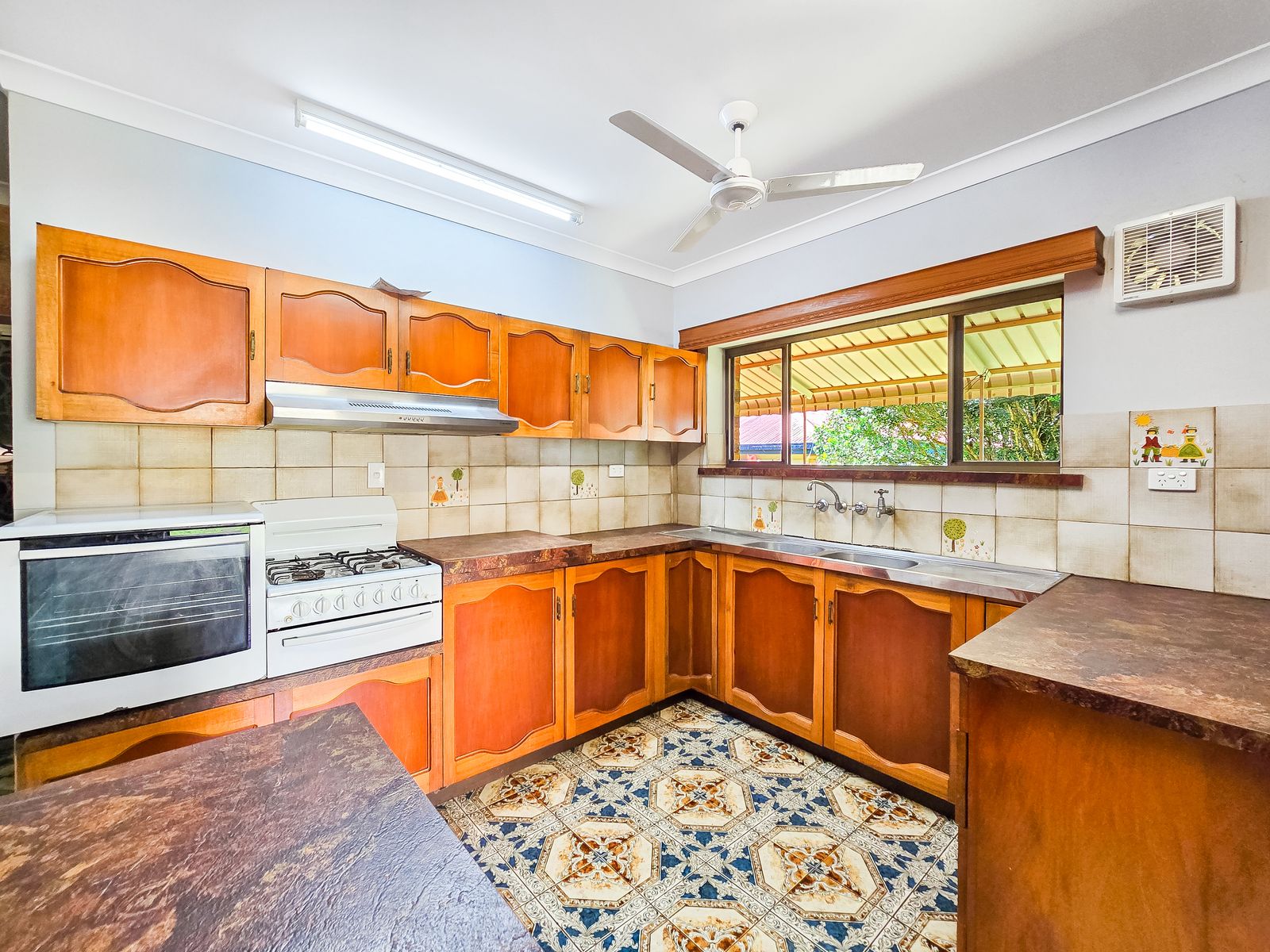 25 Park Avenue, Malanda QLD 4885, Malanda - Thumbnail 3