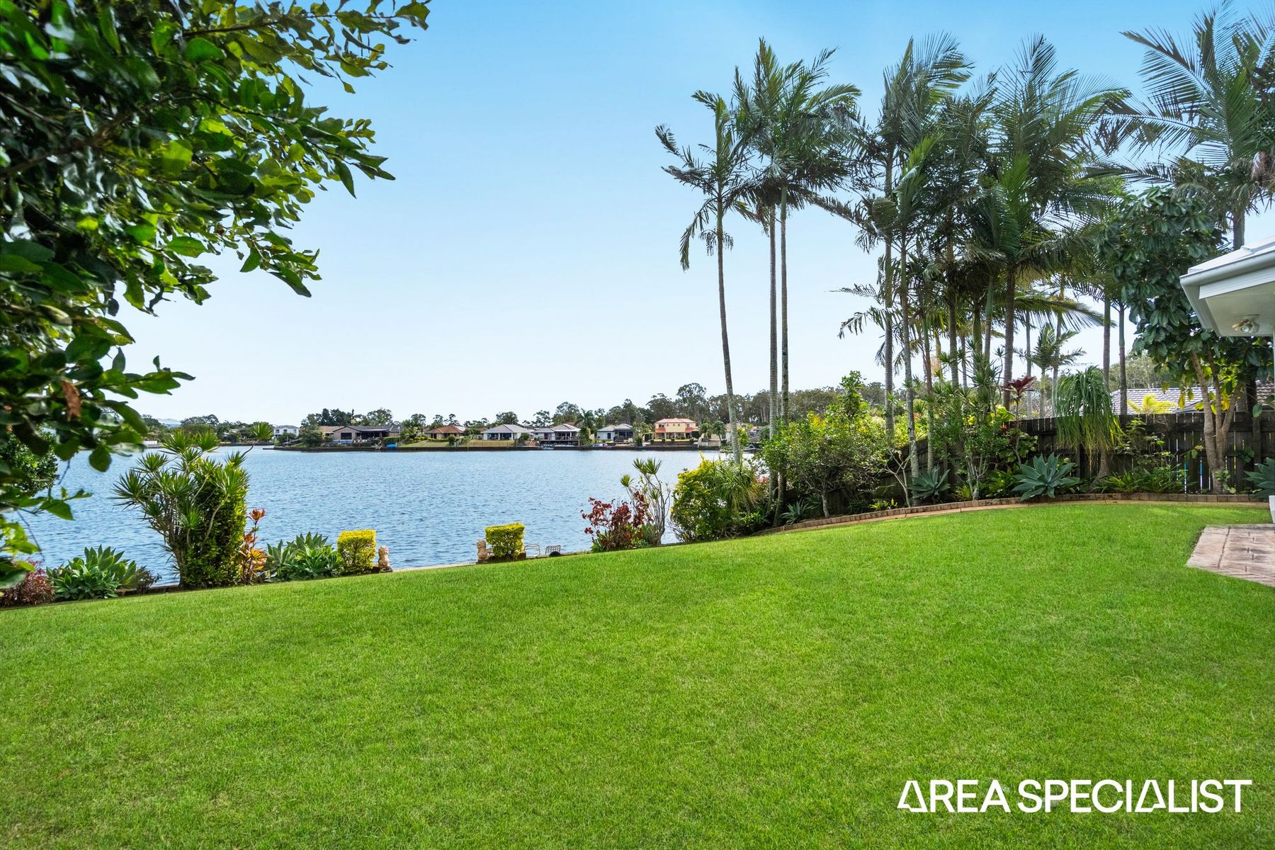 40 Burrendong Road, Coombabah, Coombabah - Thumbnail 3