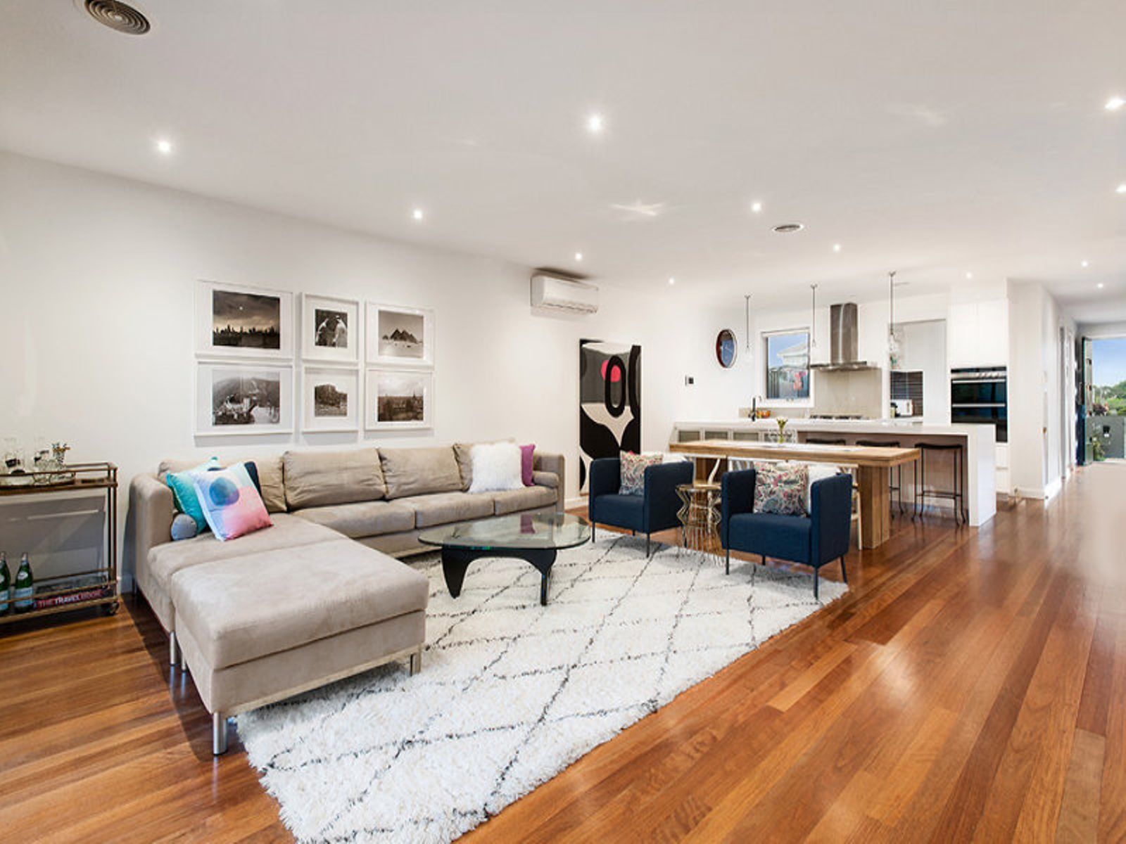 32 Fawkner Street, Aberfeldie - Thumbnail 2