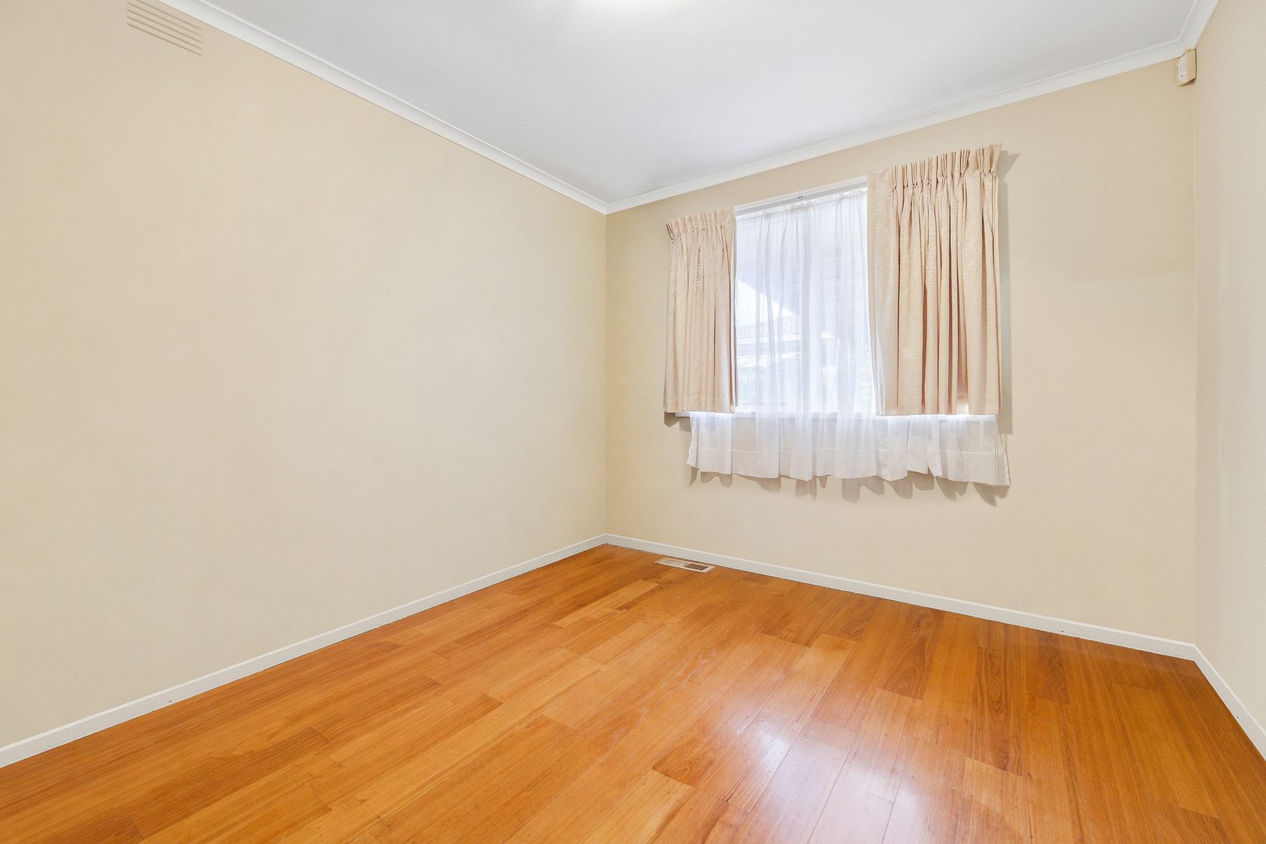 27 Bournemouth Avenue, Springvale, Springvale - Thumbnail 6
