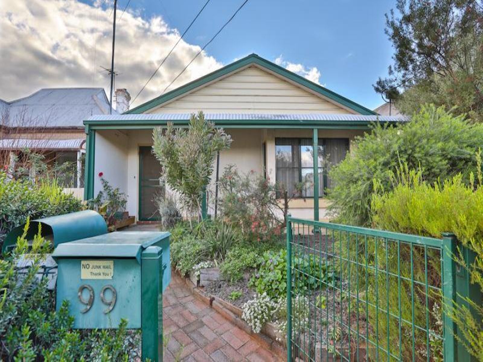 99 Magnolia Avenue, Mildura - Image 1