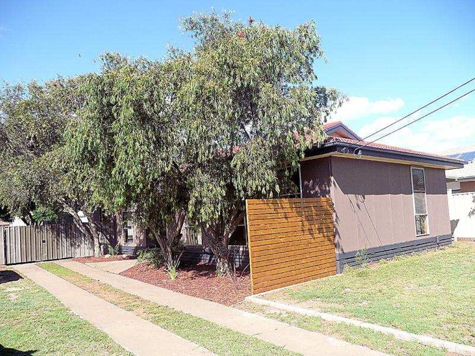 12 Ulmarra Place