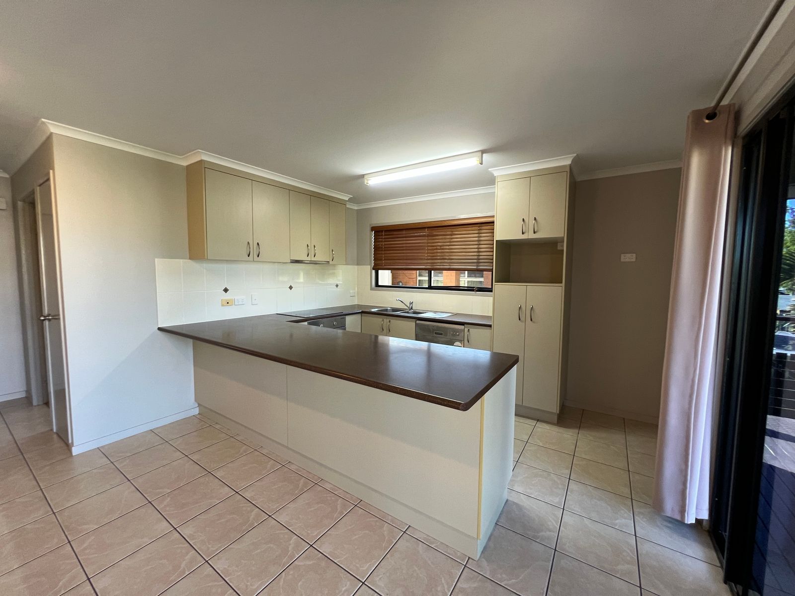 1/12 Kennedy Street, South Mackay QLD 4740, South Mackay - Thumbnail 2