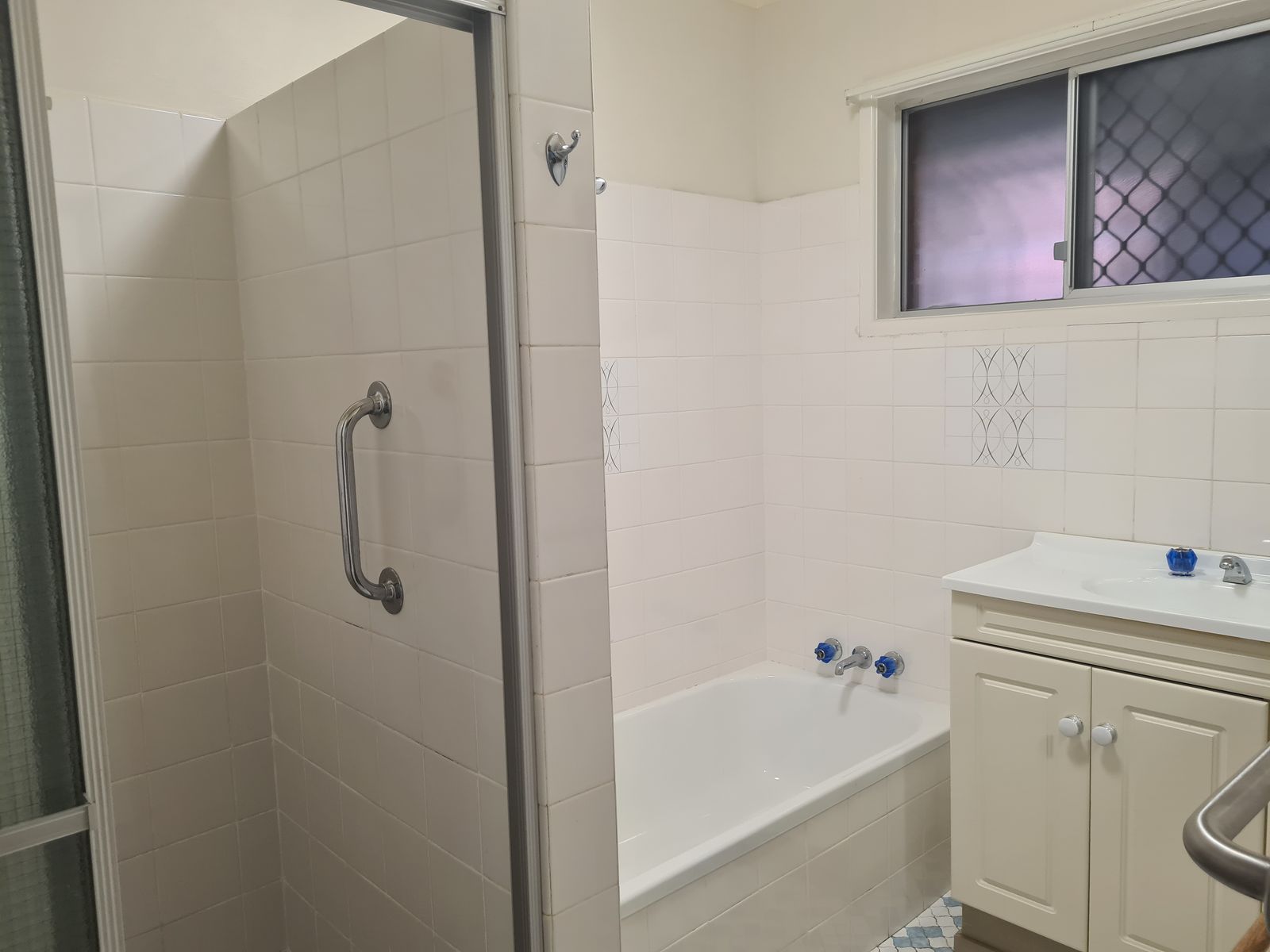 22 Ferguson Avenue, Bongaree QLD 4507, Bongaree - Thumbnail 8