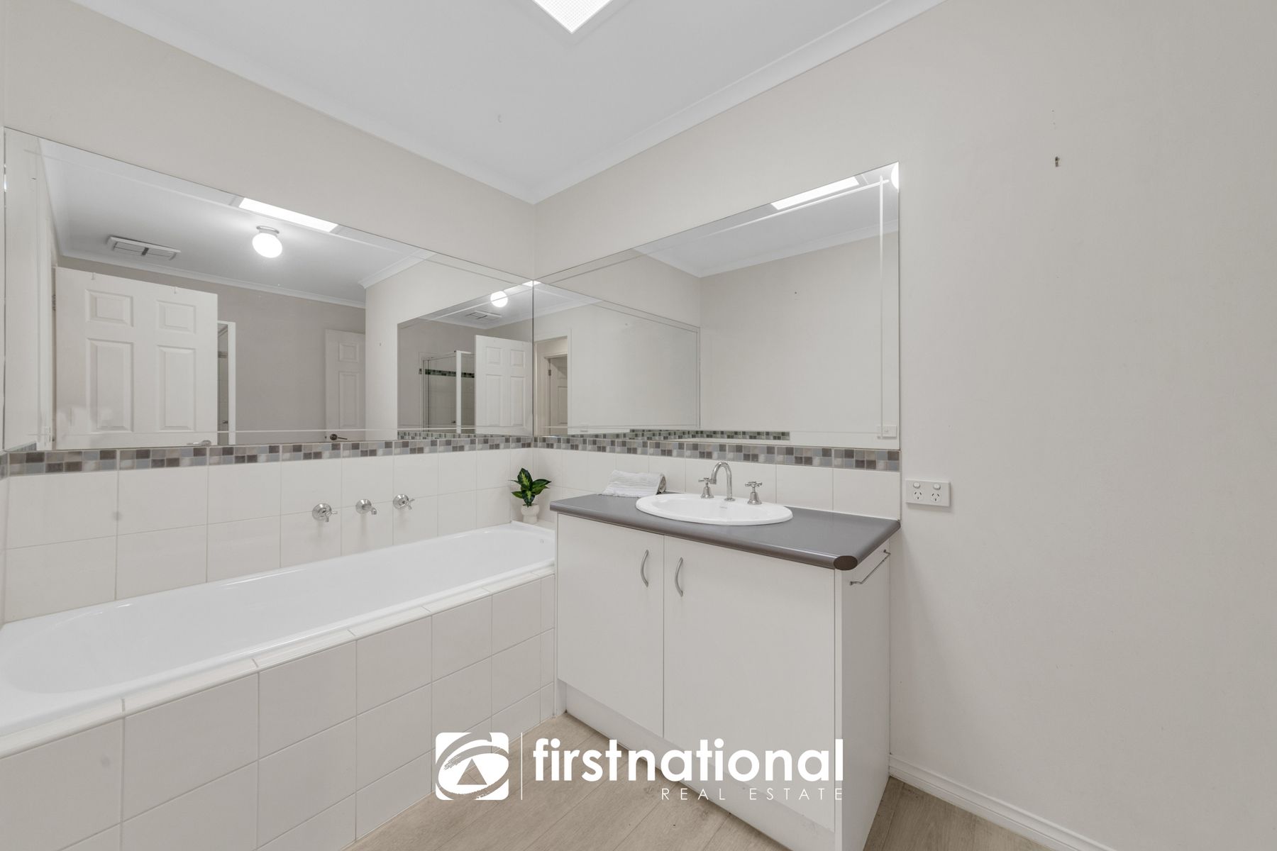 66 Tyndall Street, Cranbourne East VIC 3977, Cranbourne East - Thumbnail 8