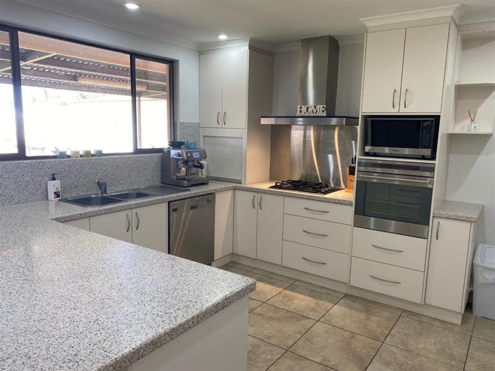 17 Dixon Road, Braitling NT 0870, Braitling - Thumbnail 4