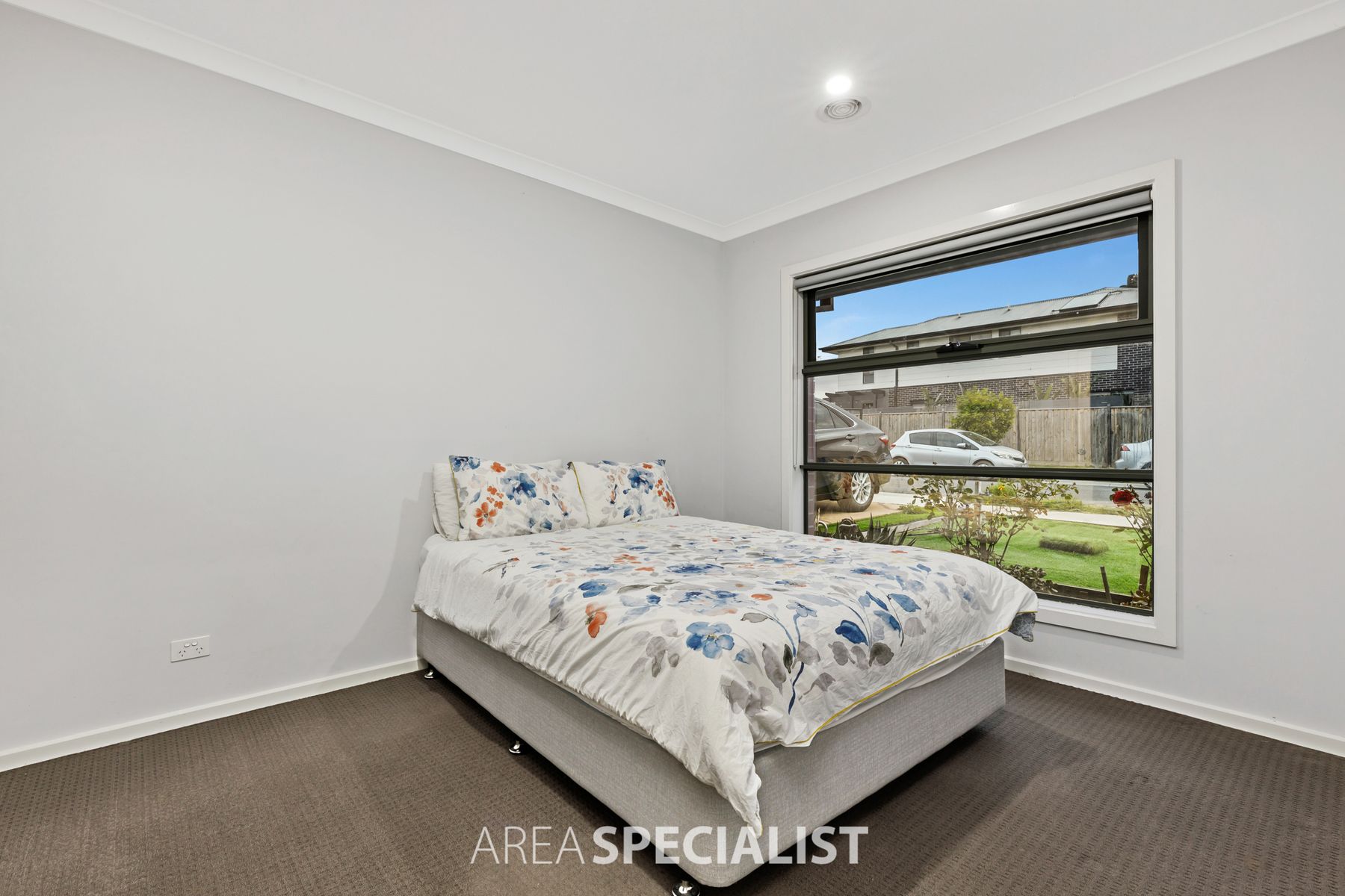 27 Barcelona Avenue, Clyde North, VIC 3978, Clyde North - Thumbnail 7