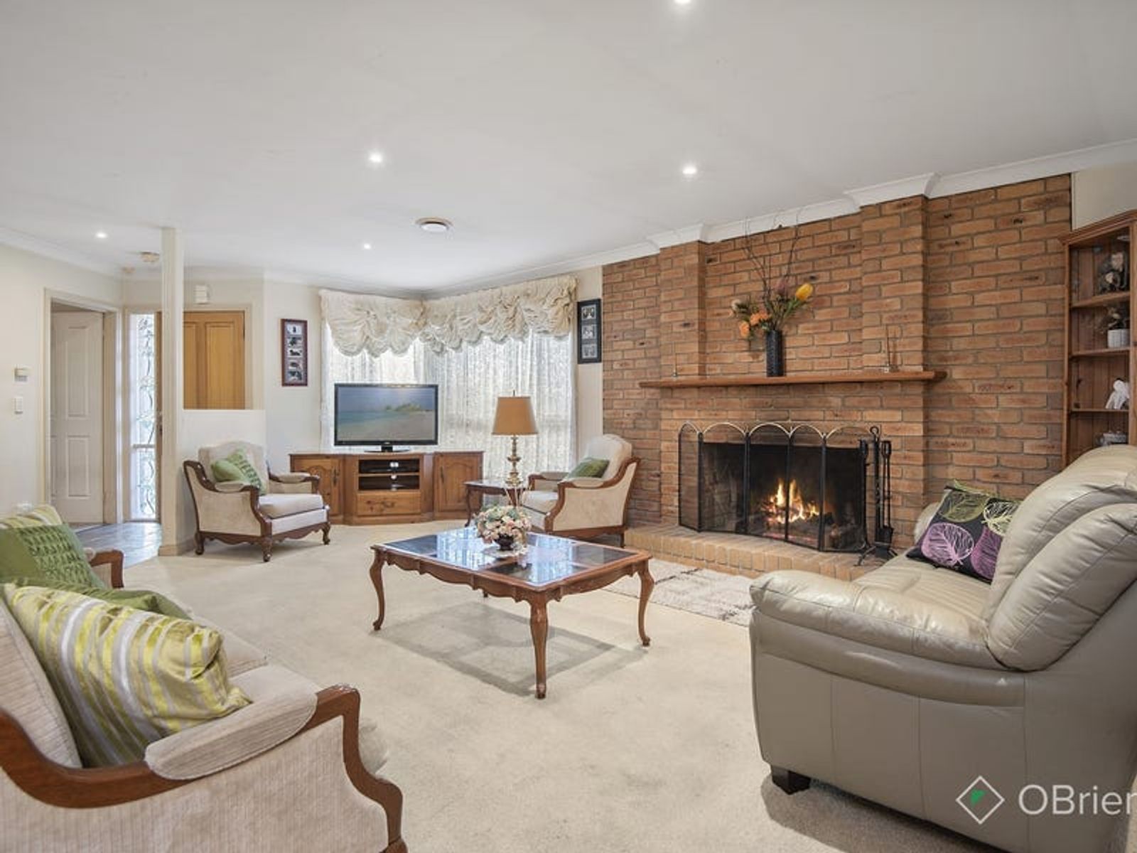 4 Stable Court, Endeavour Hills, VIC 3802, Endeavour Hills - Thumbnail 2