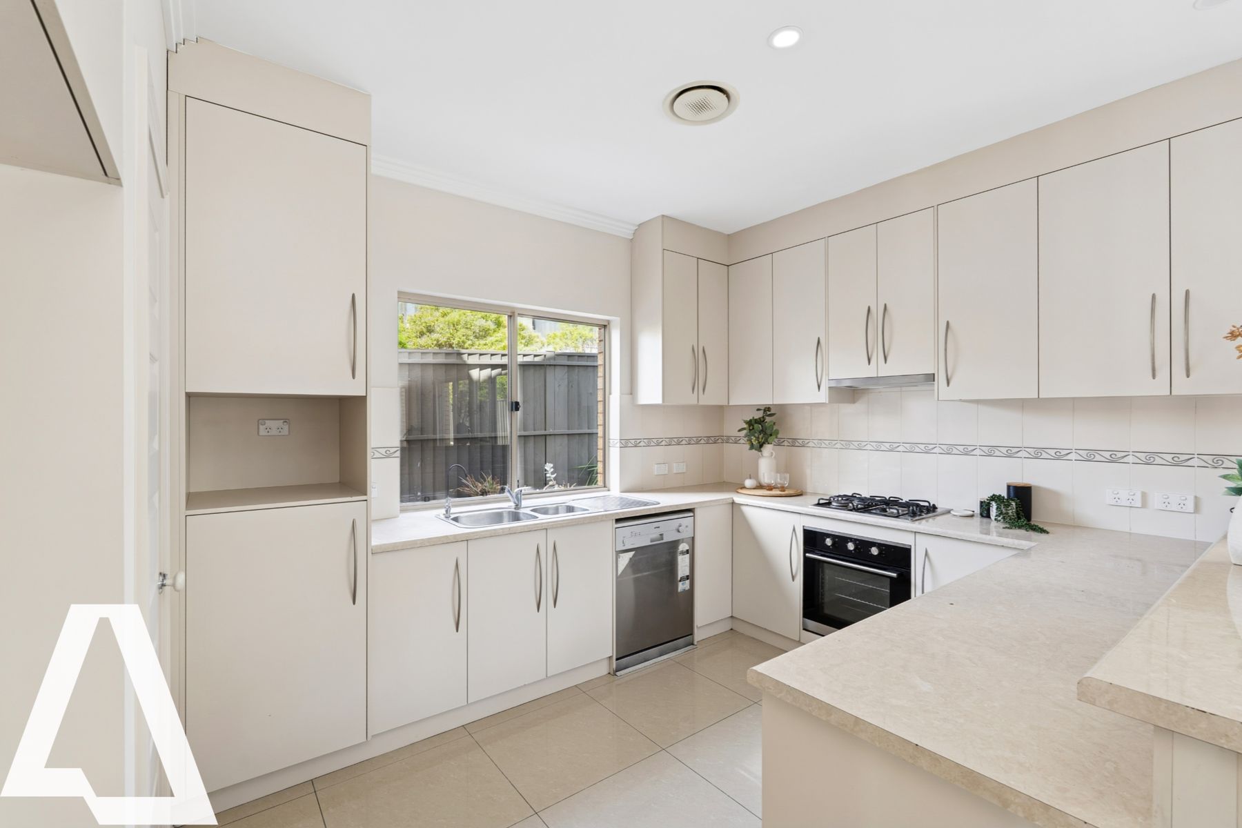 19, Mawson Lakes - Thumbnail 4