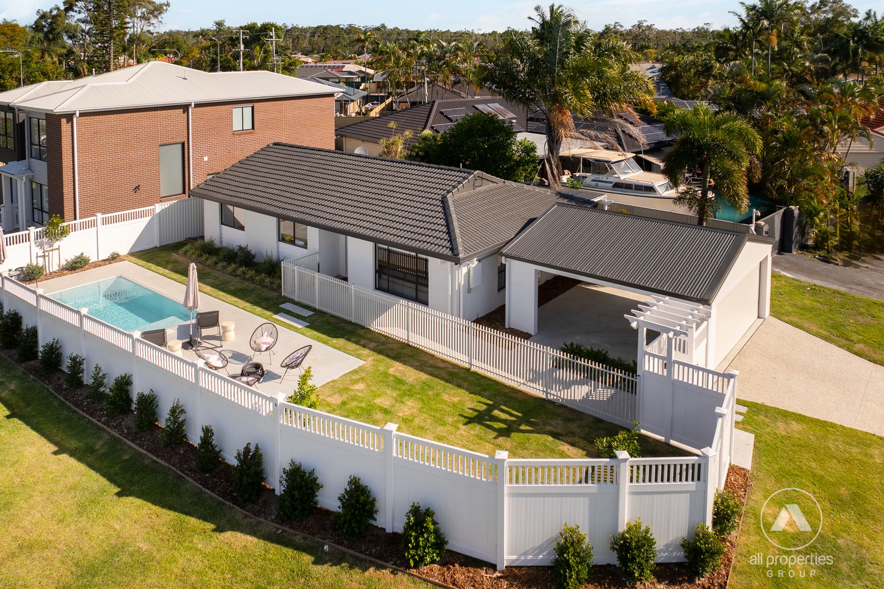 8 Burrinjuck Drive, Coombabah QLD 4216, Coombabah - Thumbnail 2