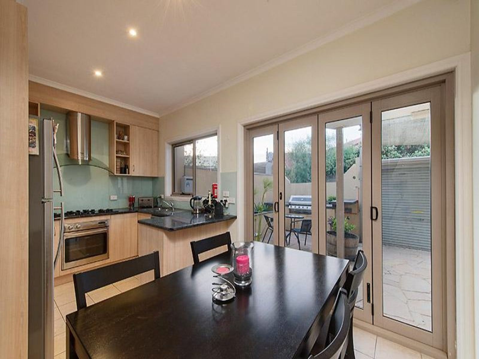 11 Reynolds Lane, Kensington - Thumbnail 7