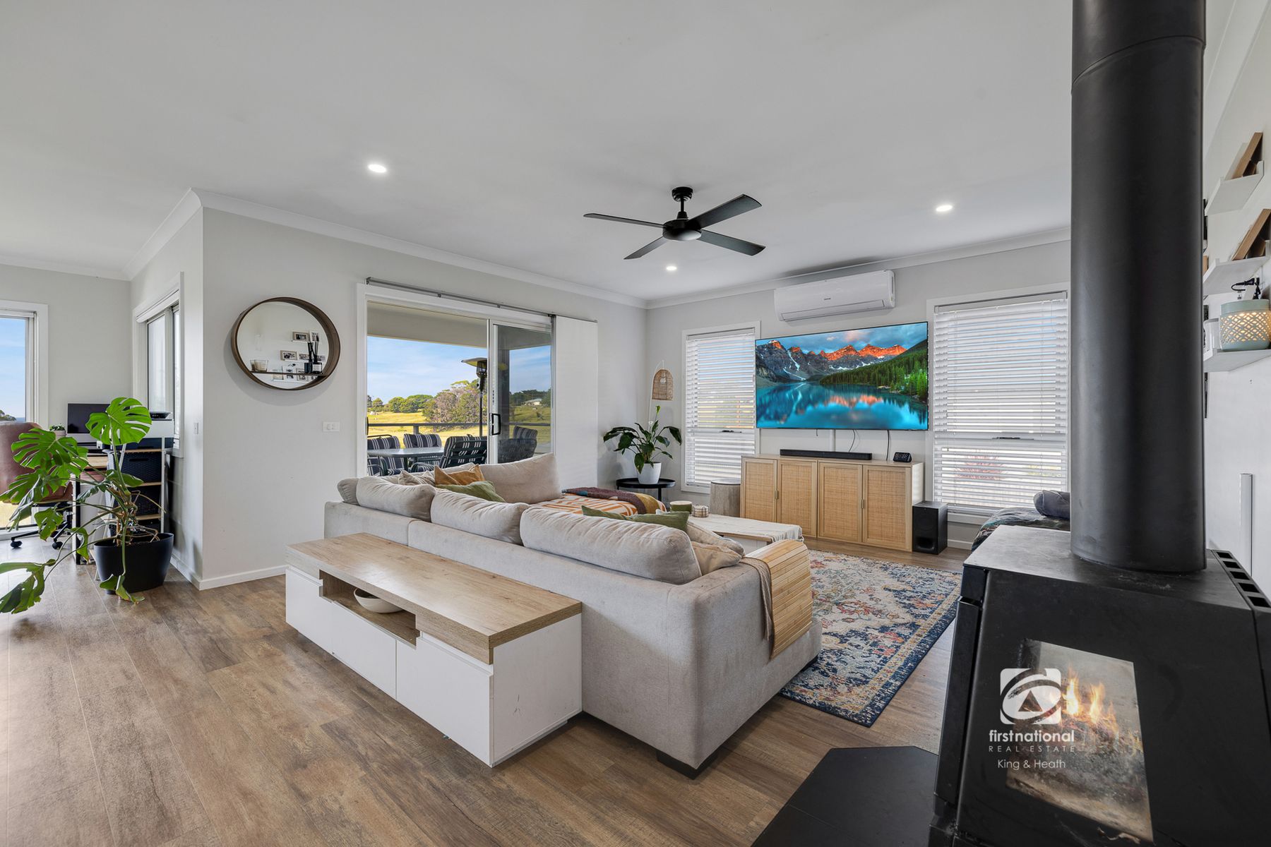 6 Riviera Court, Lakes Entrance VIC 3909, Lakes Entrance - Thumbnail 3
