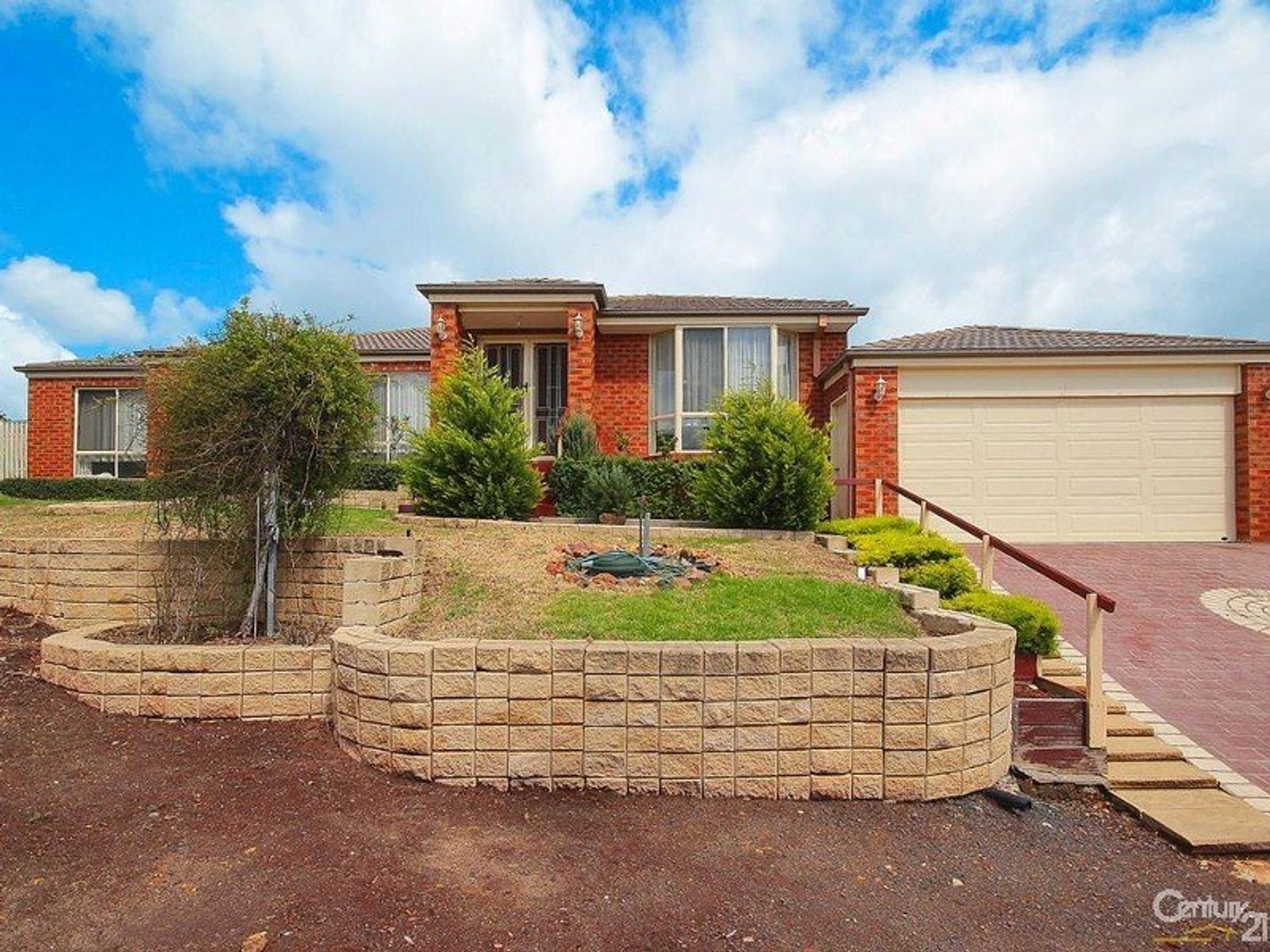 7 Cardiff Grove, Cranbourne East - Thumbnail 3
