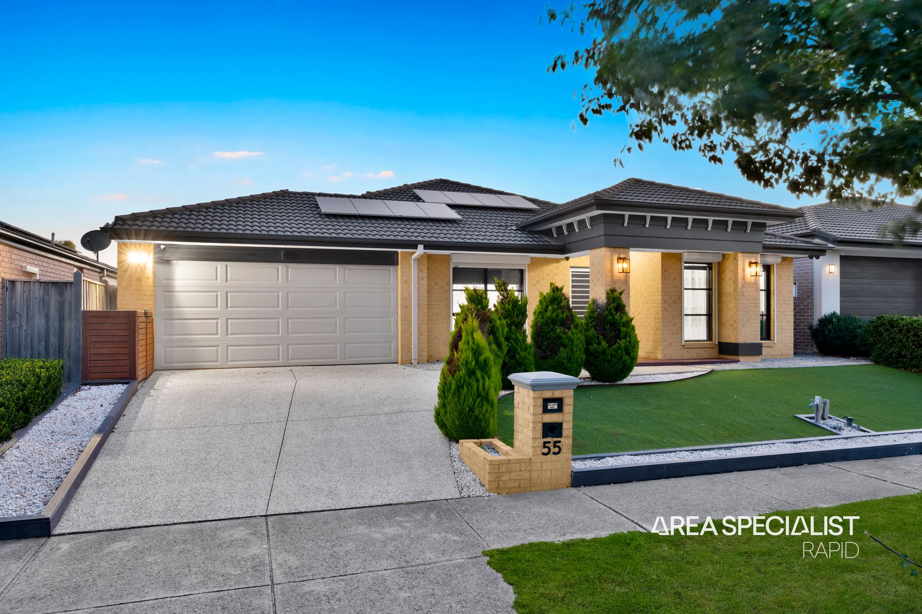 55 John Russell Road, Cranbourne West, VIC 3977, Cranbourne West - Thumbnail 2
