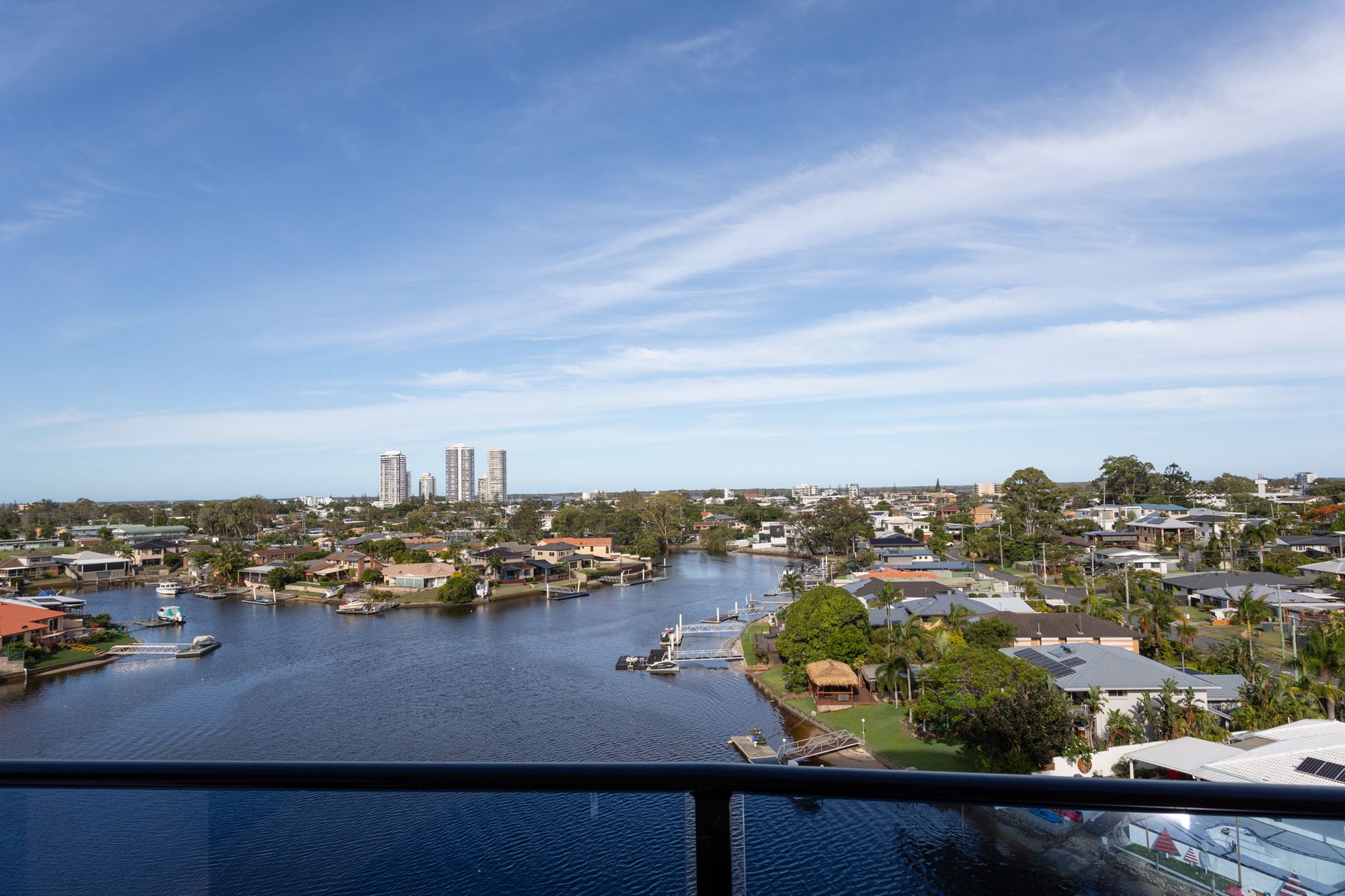 2605 5 Harbour side court  Biggera Waters Alessia Tang 4