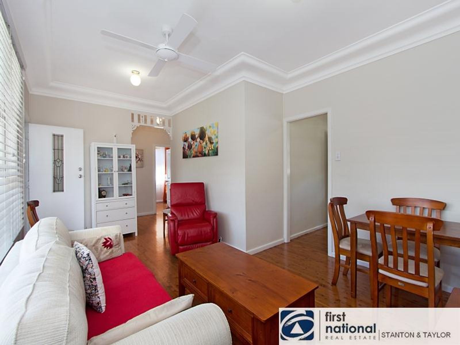 4 Elliott Street, Kingswood - Thumbnail 2