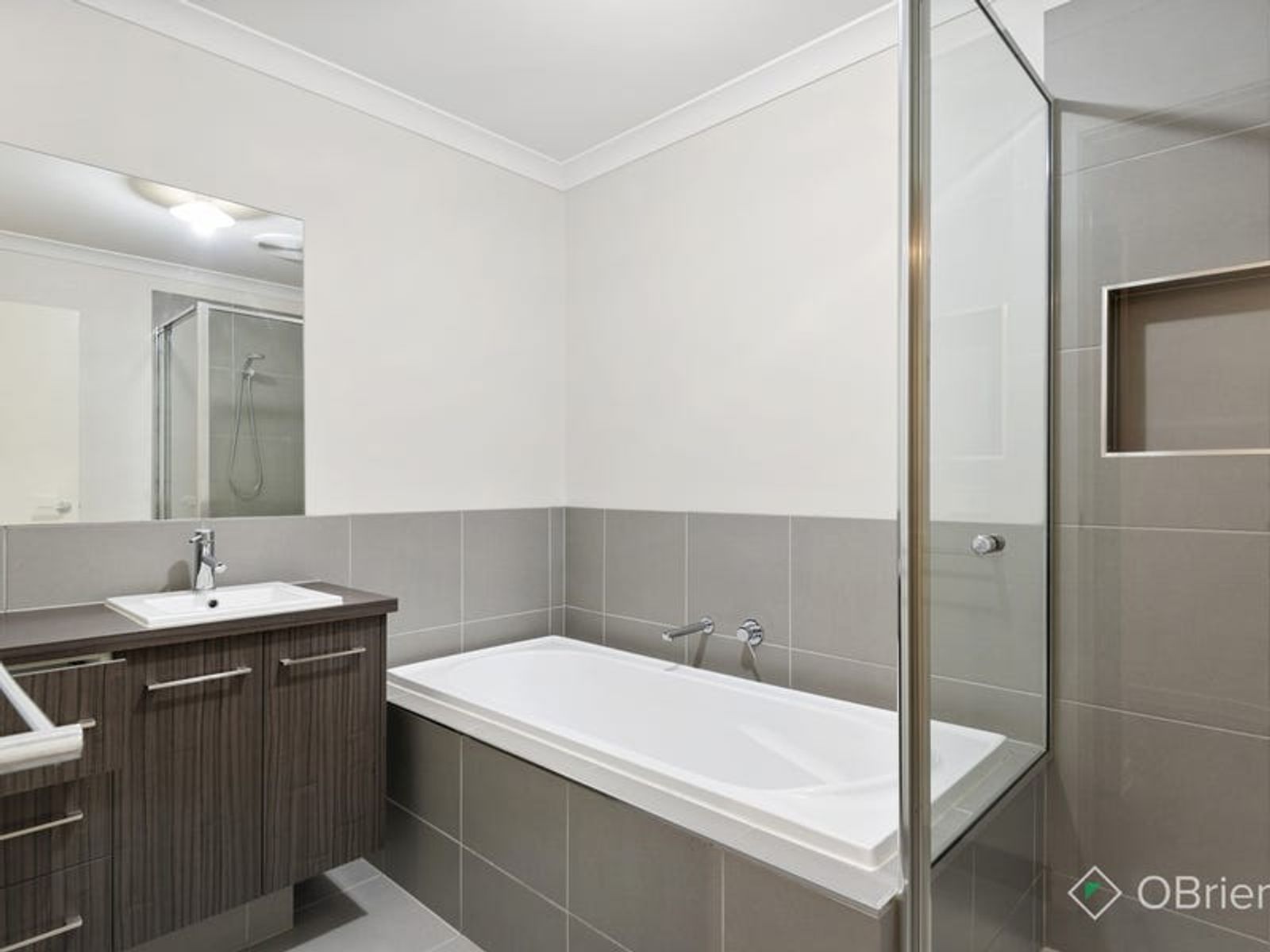 144 Lineham Drive, Cranbourne East, VIC 3977, Cranbourne East - Thumbnail 5