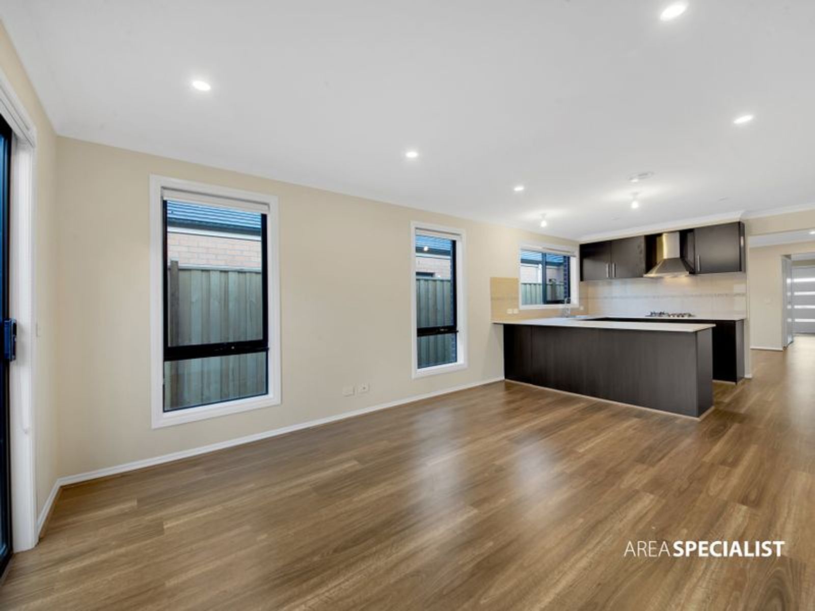 3 Pelham Drive, Clyde, Clyde - Thumbnail 3