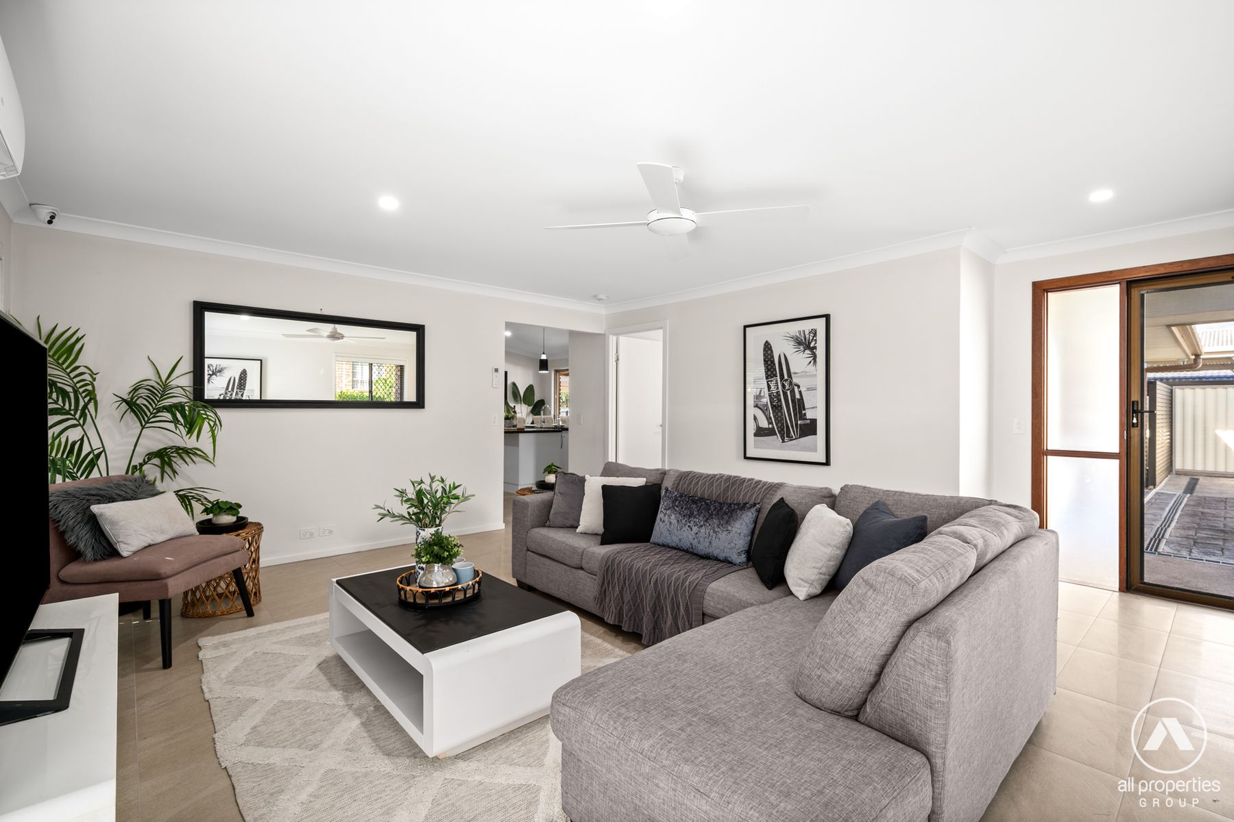15 Cianthus Street, Regents Park QLD 4118, Regents Park - Thumbnail 4