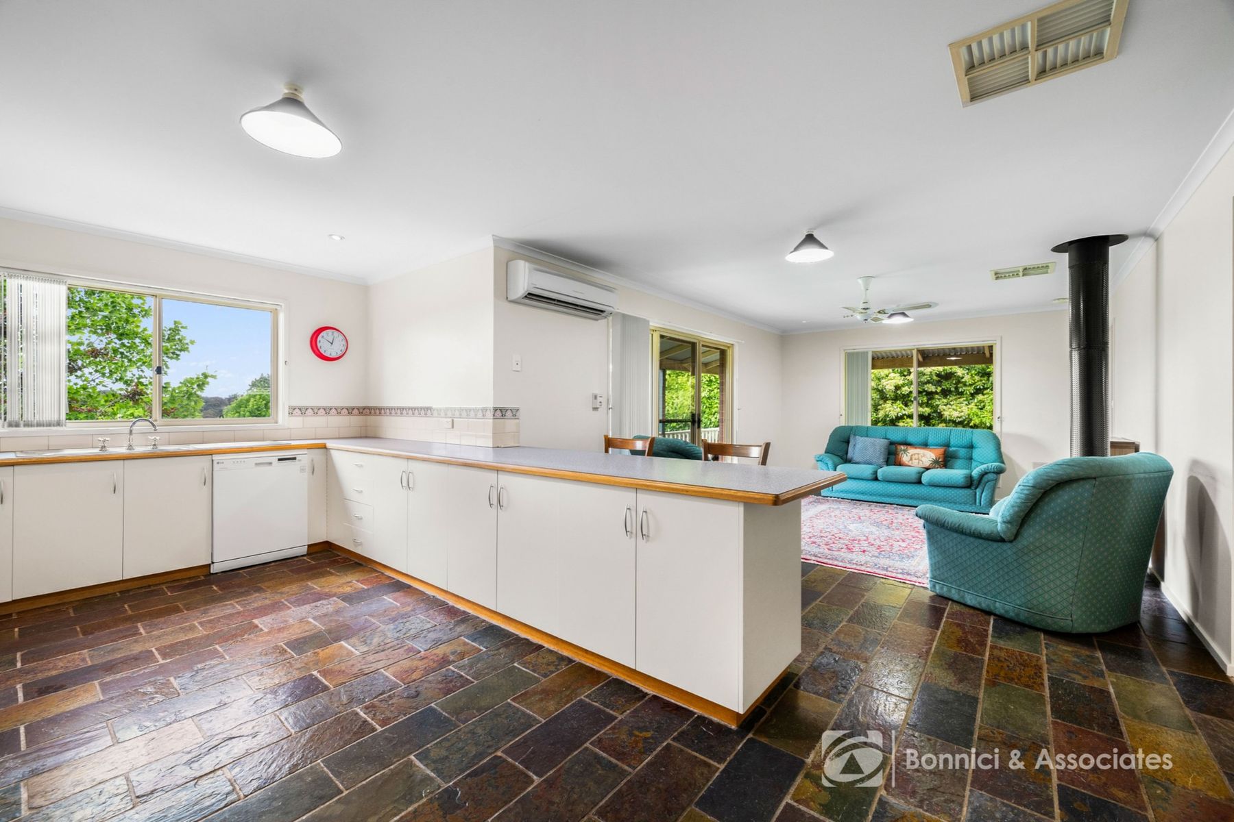 10 Bakulis Court, Beechworth VIC 3747, Beechworth - Thumbnail 4