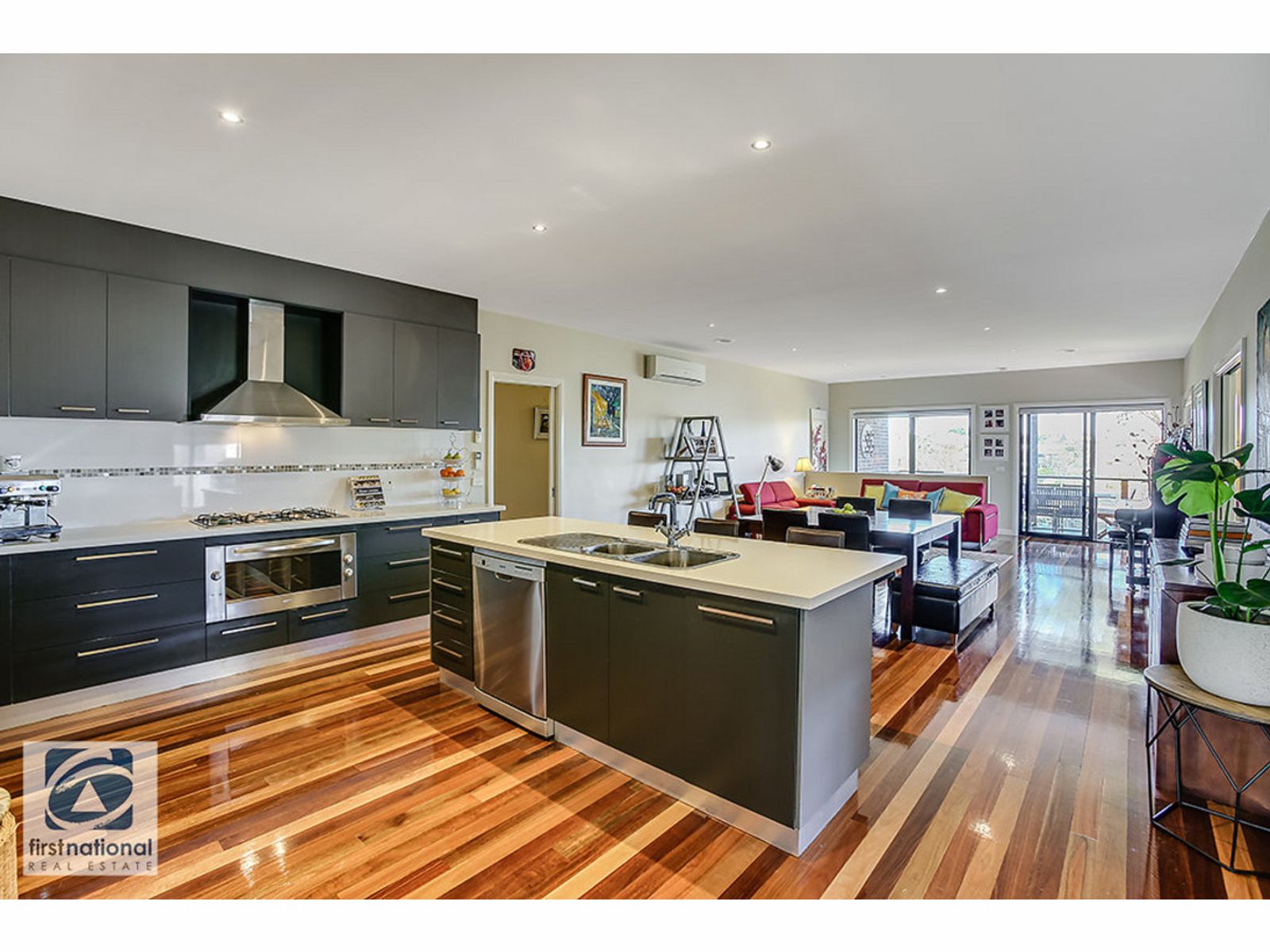 42 Windhaven Drive, Warragul, VIC 3820, Warragul - Thumbnail 2