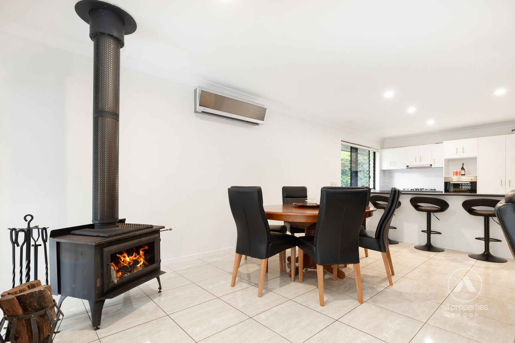 1 Gellert Close, Maudsland QLD 4210, Maudsland - Thumbnail 2