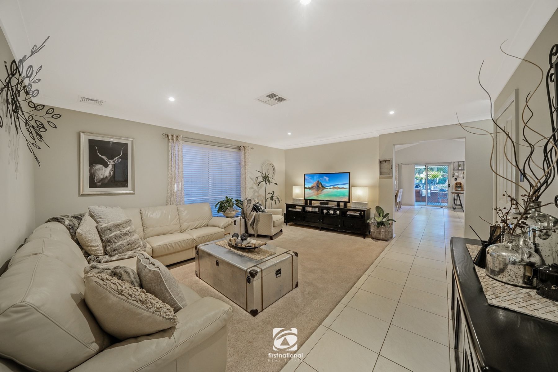 27 tristania st mount annan (6)