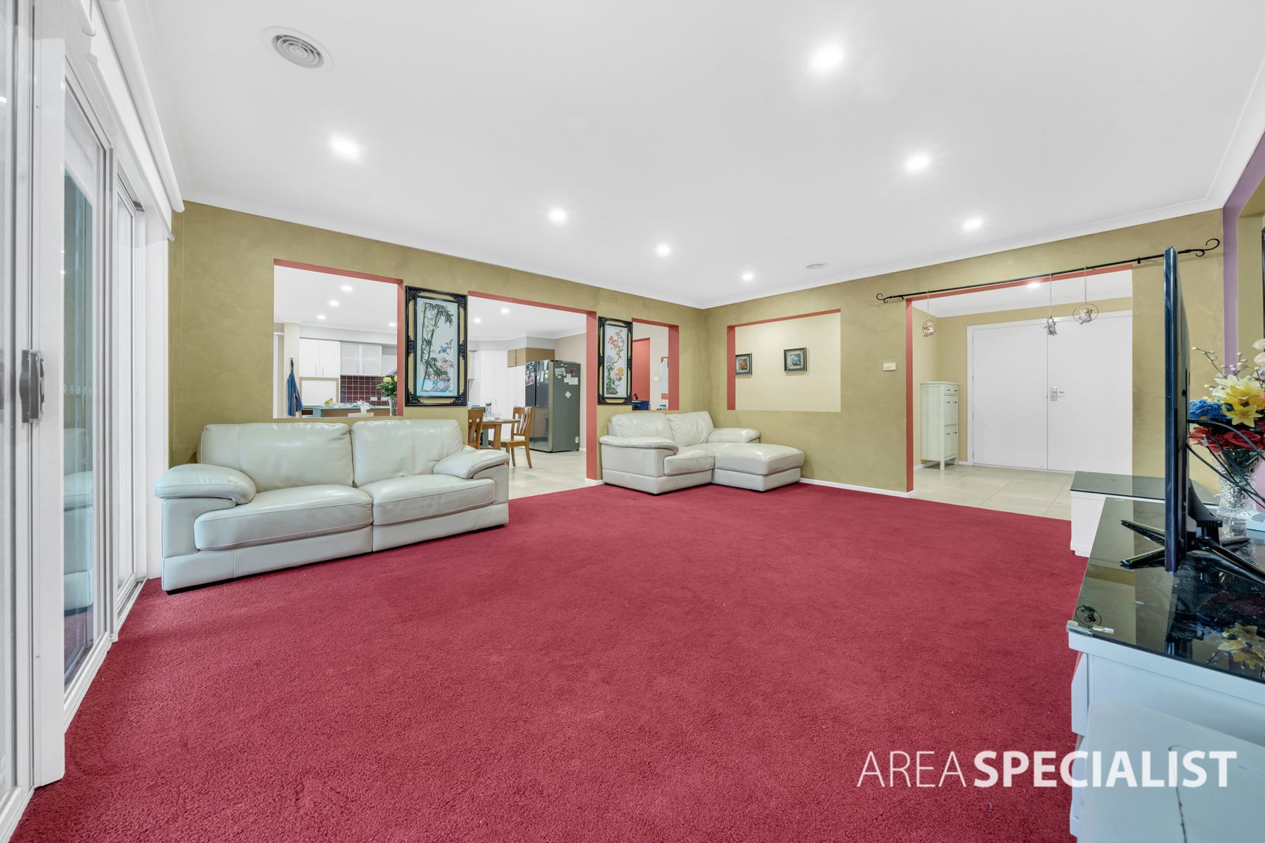 15 Sussex Avenue, Cranbourne North, VIC 3977, Cranbourne North - Thumbnail 3