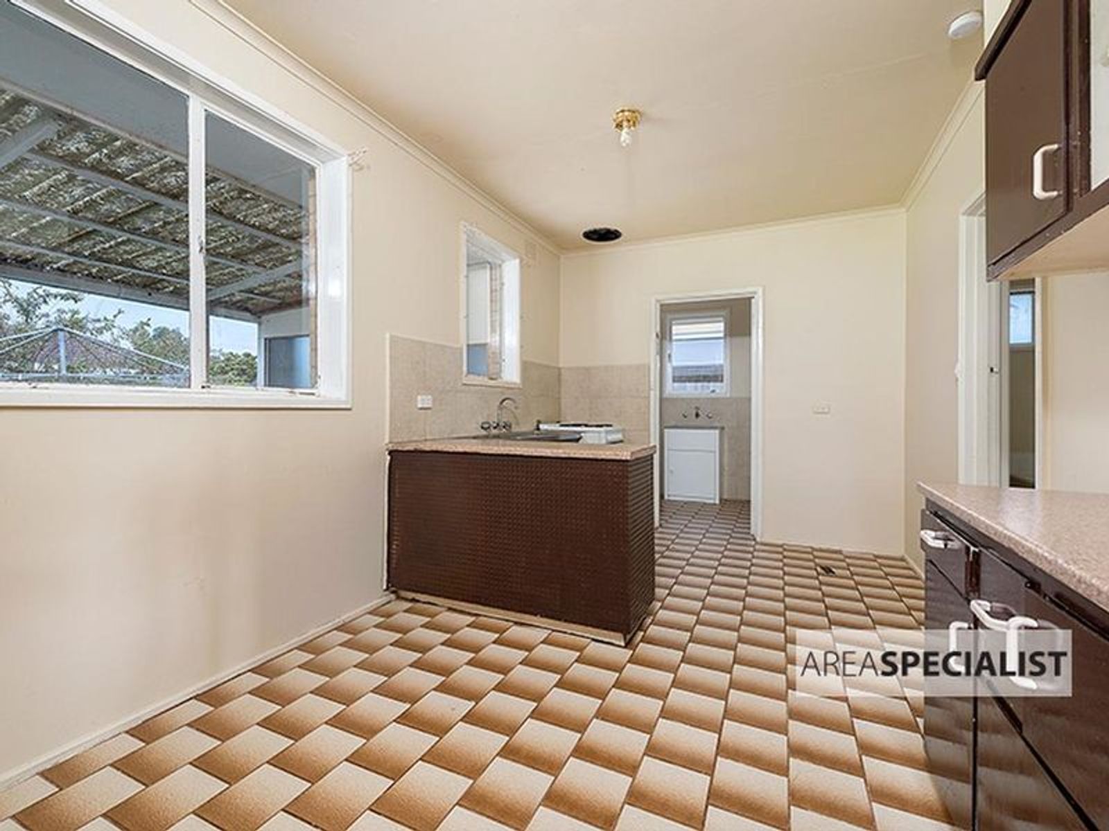 31 Grace Park Avenue, Springvale, Springvale - Thumbnail 5