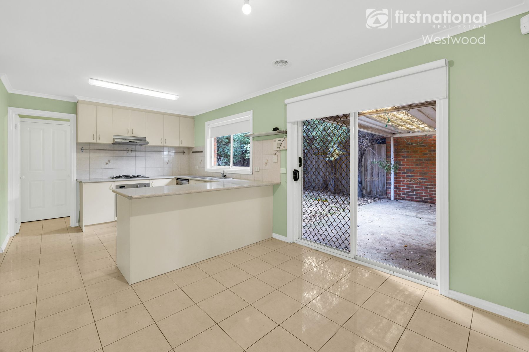 10 Harrier Street, Werribee VIC 3030, Werribee - Thumbnail 3