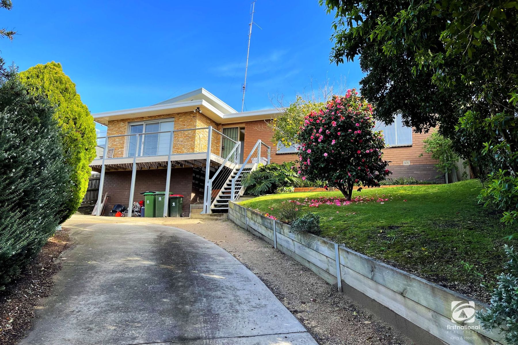 2 Dargo Street, Lakes Entrance VIC 3909
