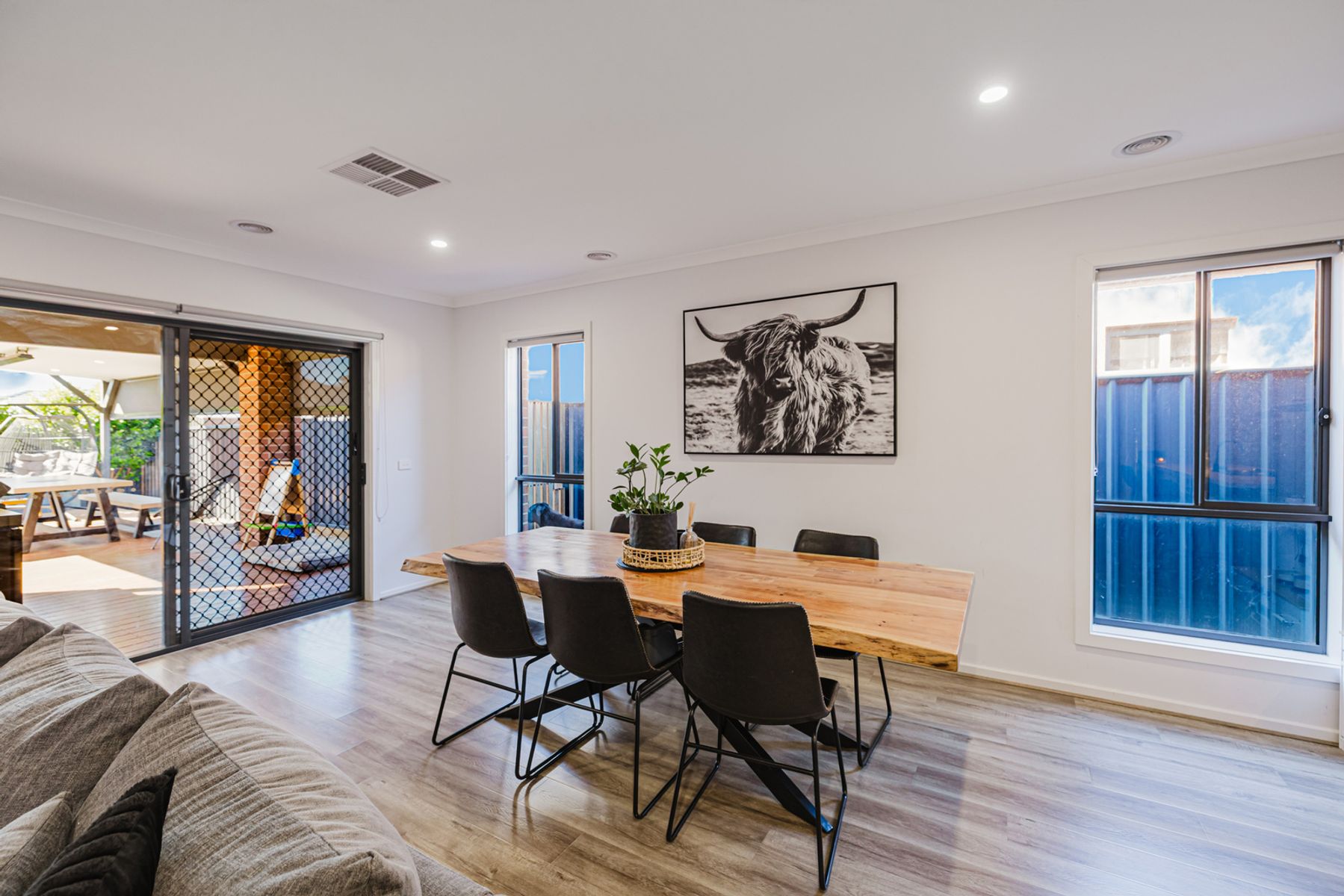 82 Oldbridge Boulevard, Weir Views VIC 3338, Weir Views - Thumbnail 4