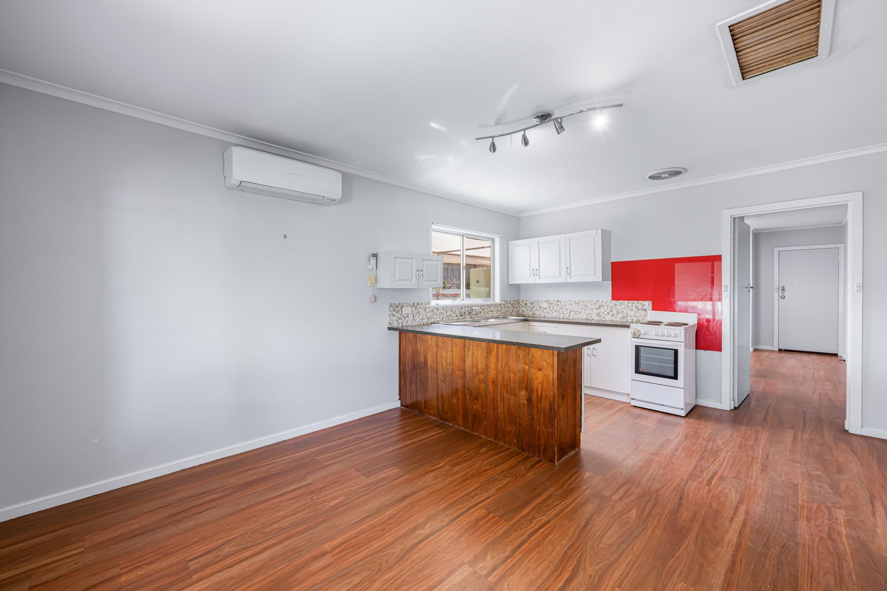 16 Victor Avenue, Mildura VIC 3500, Mildura - Thumbnail 6