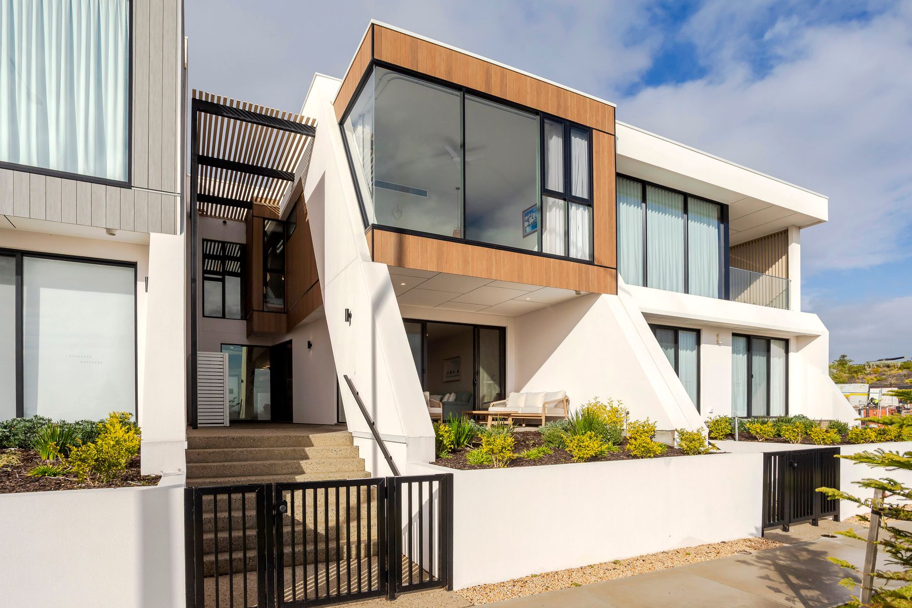3 Oceanview Drive Fort Largs, Taperoo - Image 1