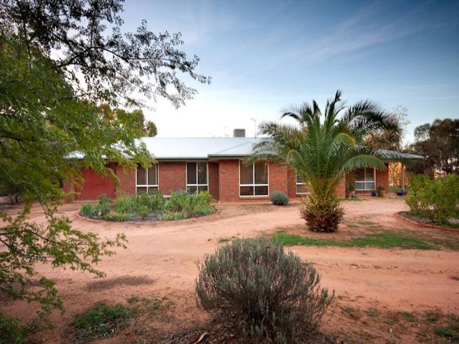 45 Laurel Avenue, Nichols Point - Image 1