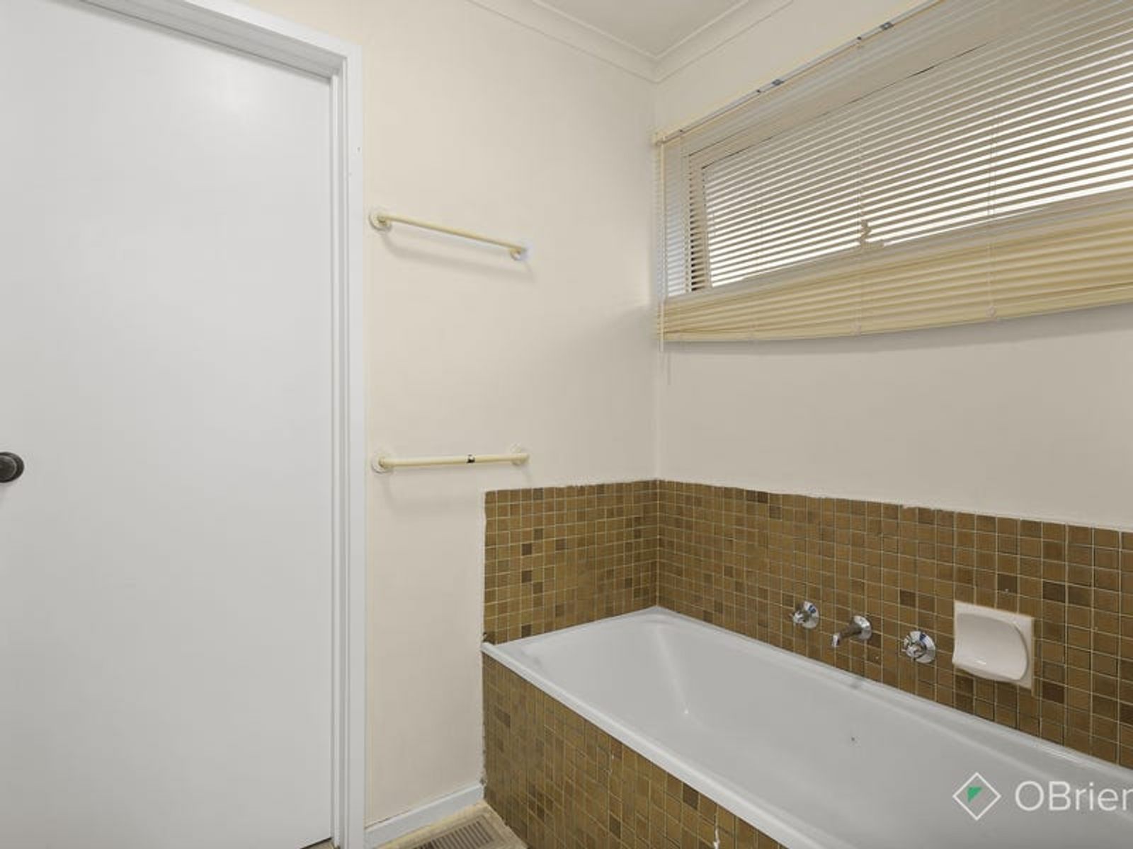 30 Matthew Flinders Avenue, Endeavour Hills, VIC 3802, Endeavour Hills - Thumbnail 6