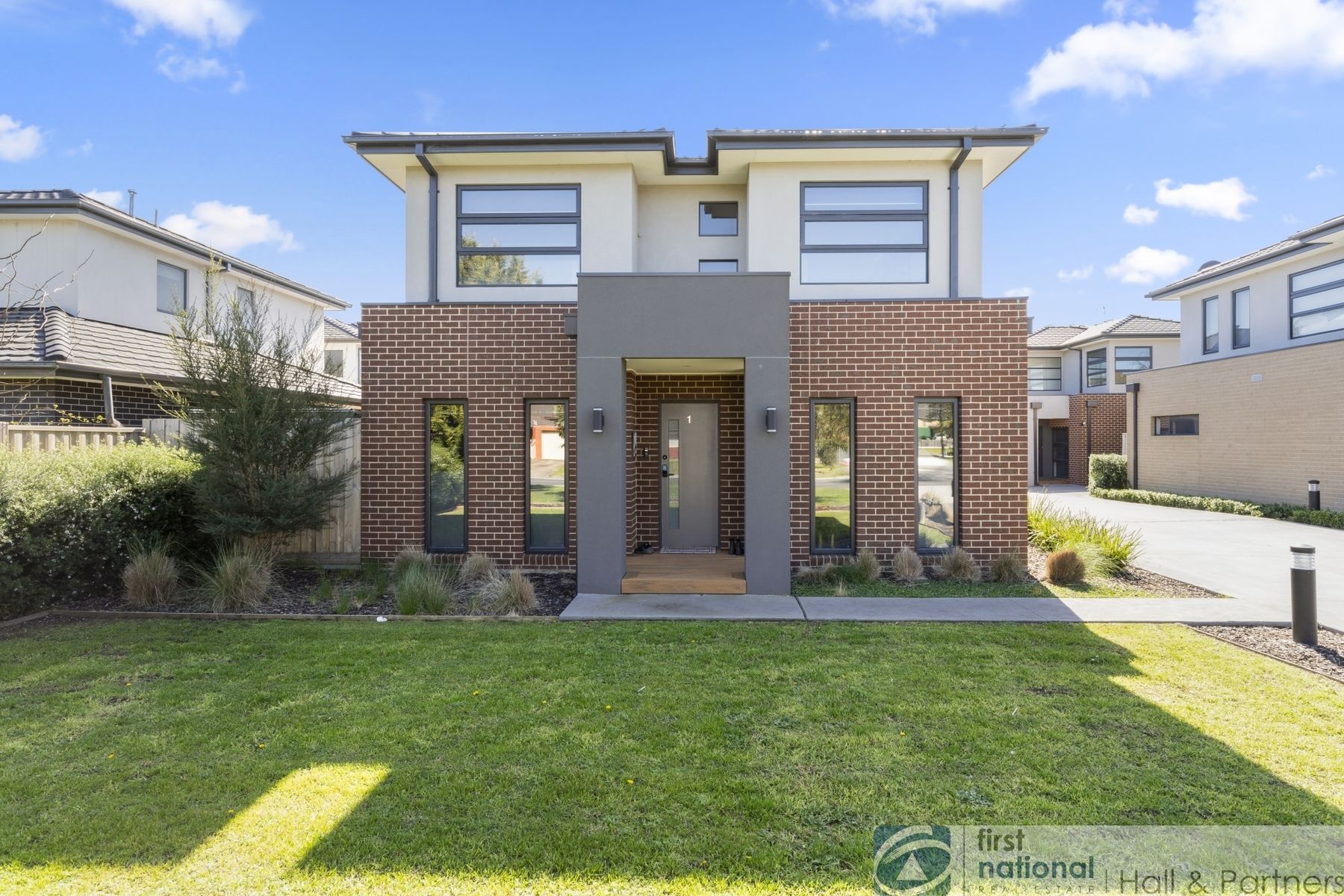 1 Flame Robin Place, Endeavour Hills VIC 3802