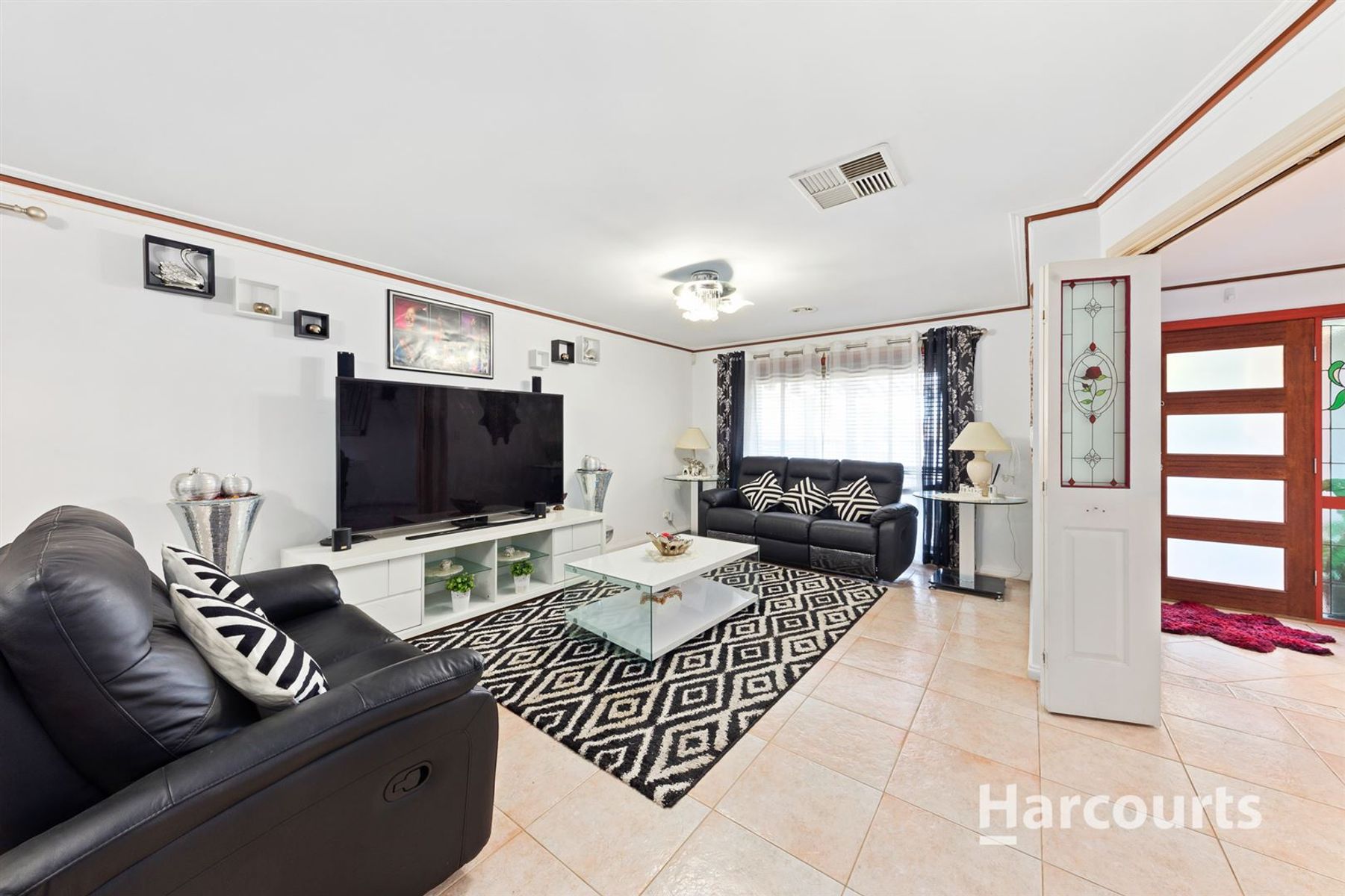 6 Brookside Court, Caroline Springs, VIC 3023, Caroline Springs - Thumbnail 3
