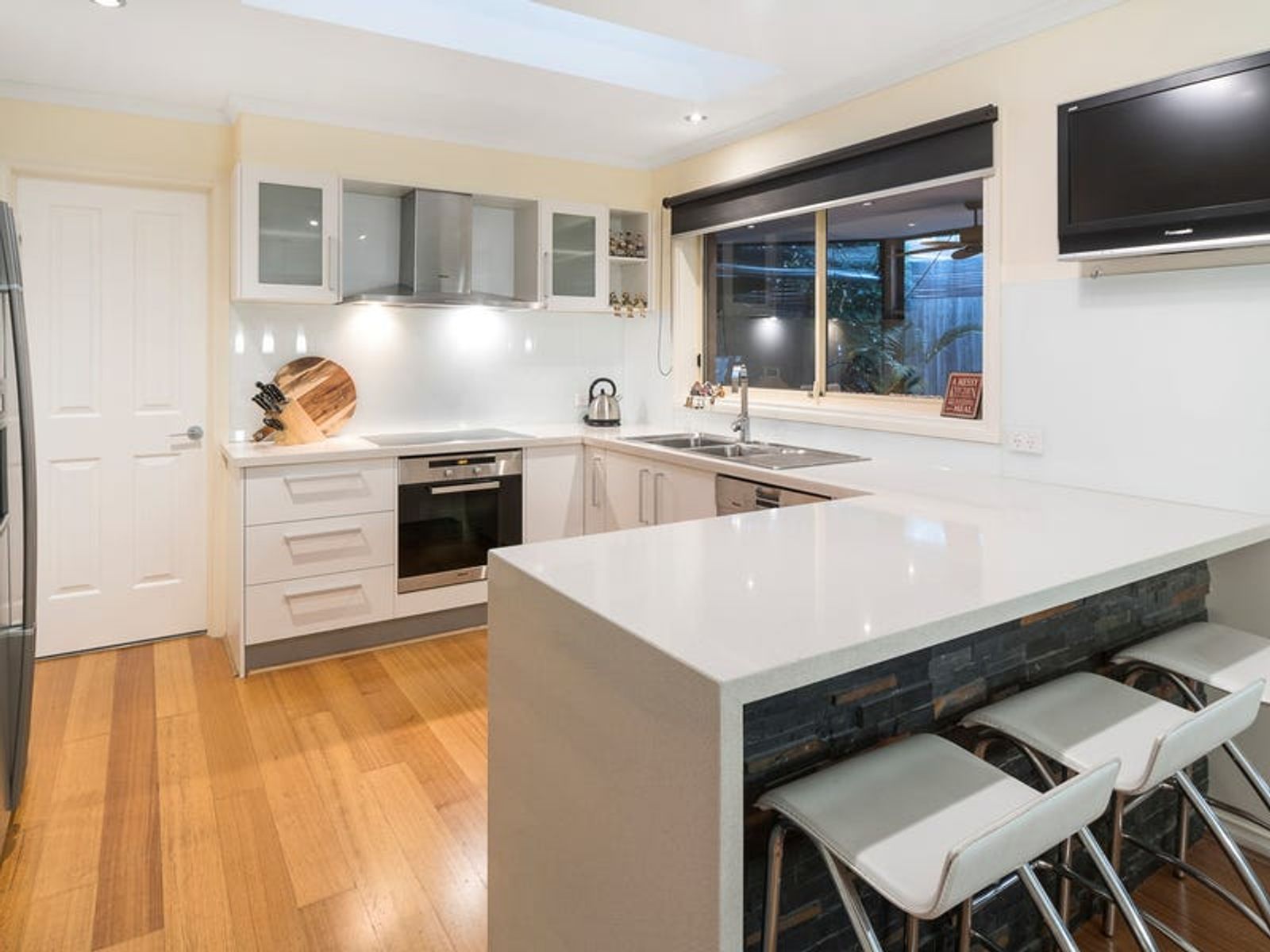 10 Charles Farrer Court, Mornington, VIC 3931, Mornington - Thumbnail 2